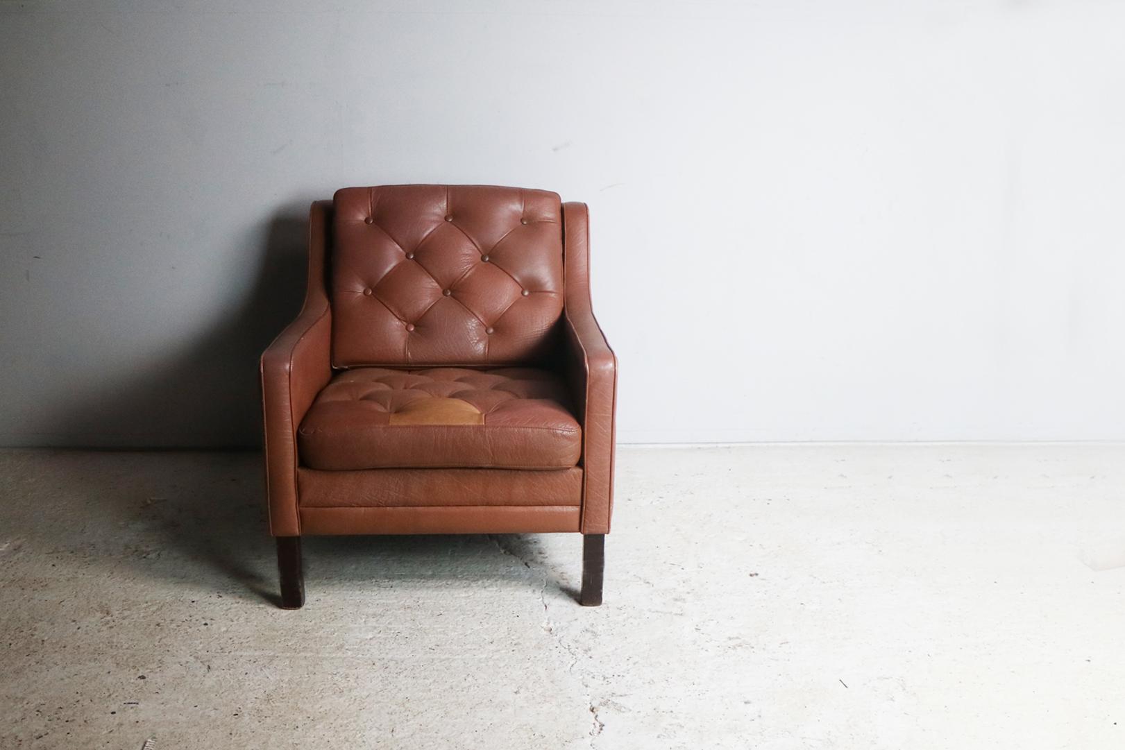1970s Danish Midcentury Leather Lounge Chair (Moderne der Mitte des Jahrhunderts) im Angebot