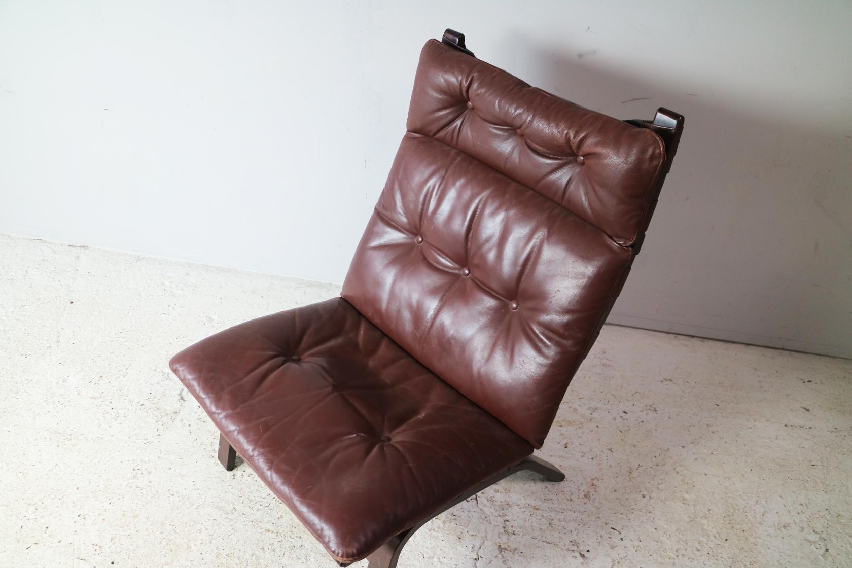 Mid-Century Modern 1970s Danish Midcentury Leather Lounge Chair For Sale