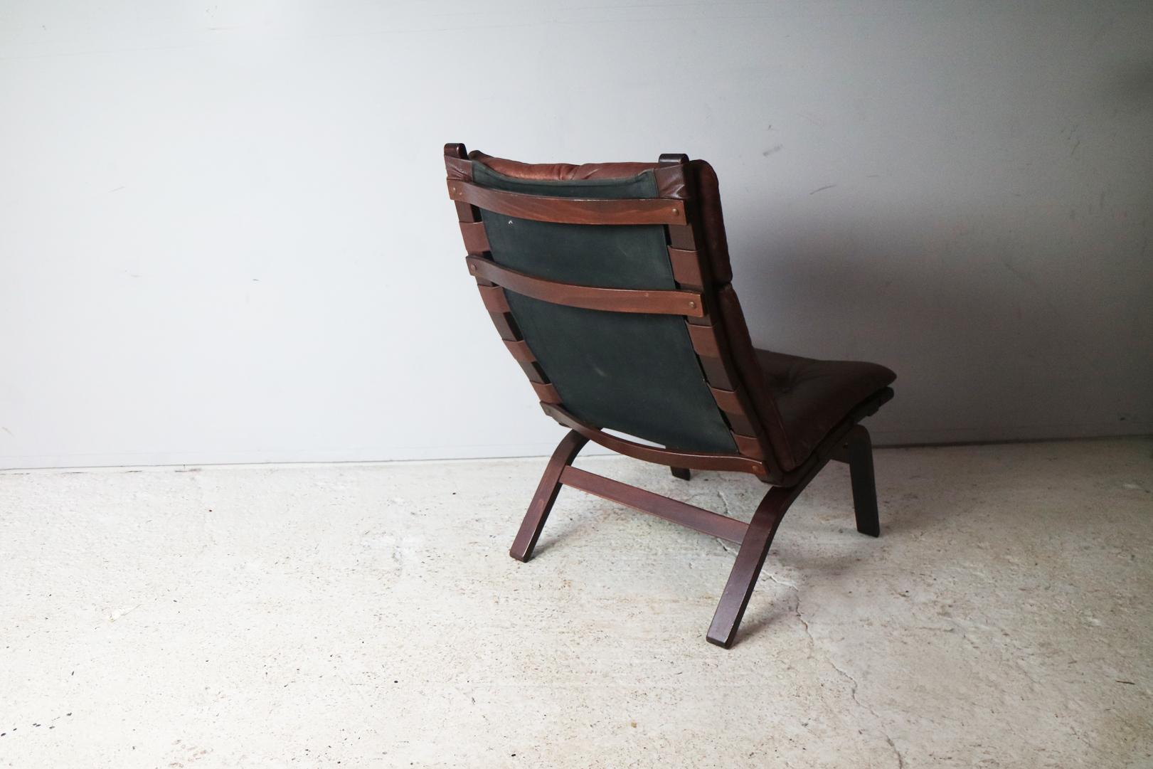 1970s Danish Midcentury Leather Lounge Chair In Good Condition For Sale In London, GB