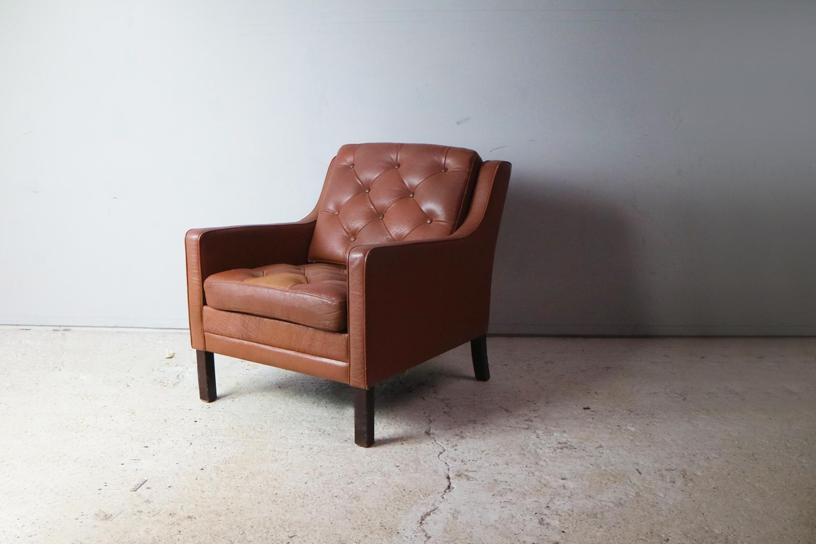 1970s Danish Midcentury Leather Lounge Chair (Dänisch) im Angebot