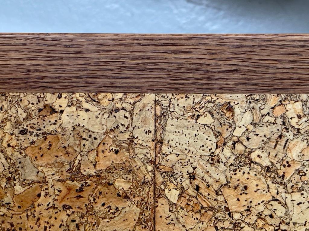 1970s Danish modern dining table produced by FDB in solid oak and natural kork. For Sale 7
