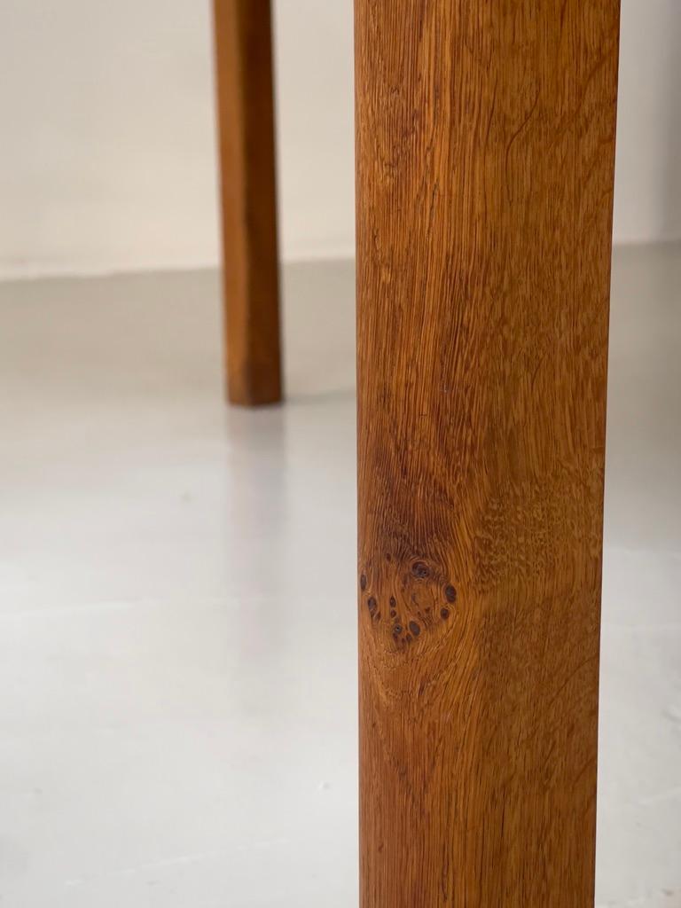 1970s Danish modern dining table produced by FDB in solid oak and natural kork. For Sale 1