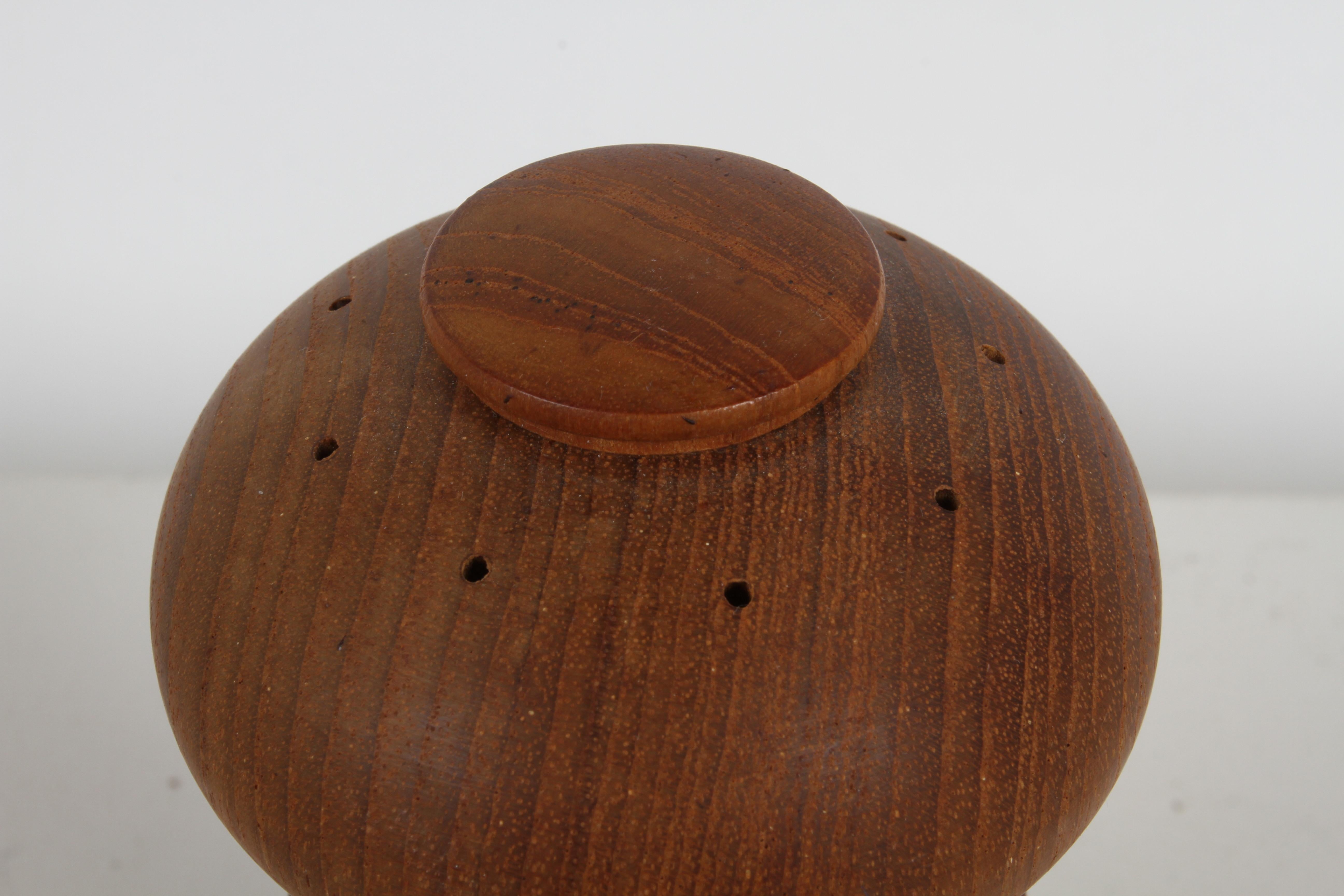 1970s Danish Modern Jens Quistgaard Teak Peppermill with Salt by Dansk In Good Condition For Sale In St. Louis, MO