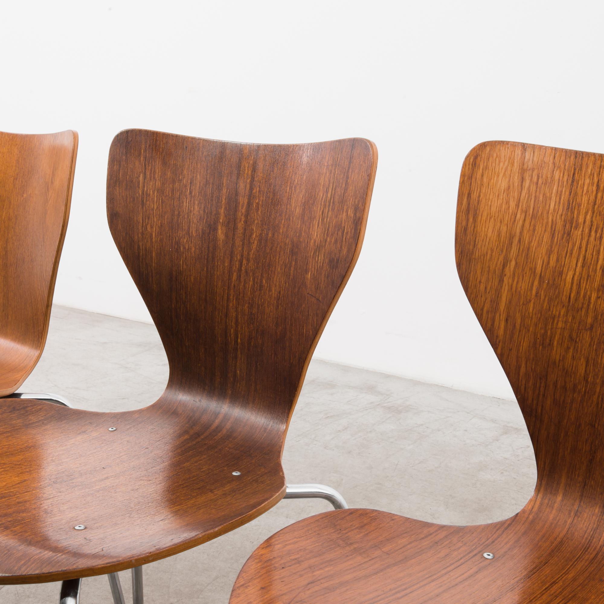 1970s Danish Modern Plywood Chairs, Set of Four In Good Condition In High Point, NC