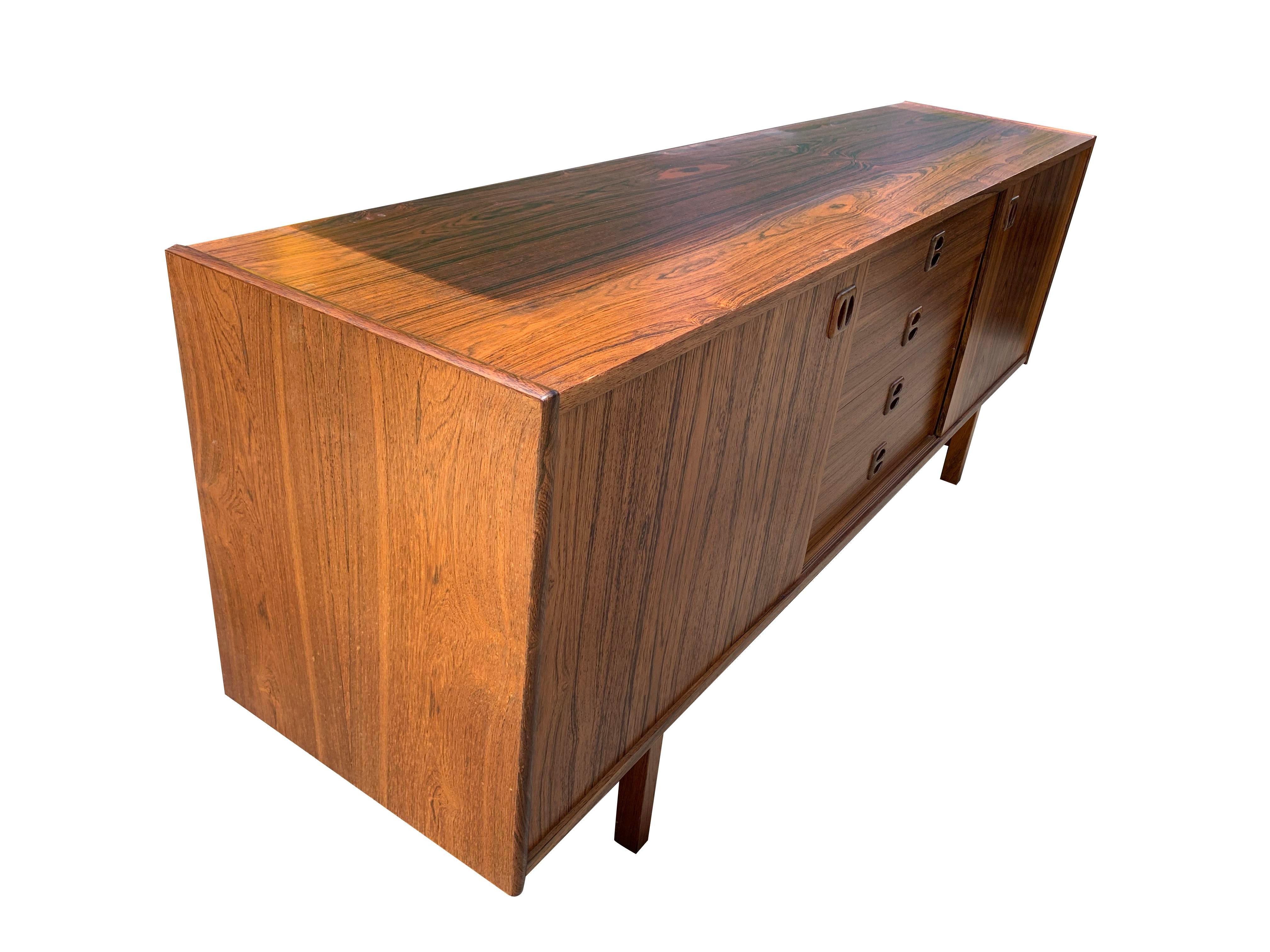 Danese Credenza moderna danese in palissandro degli anni '70 in vendita