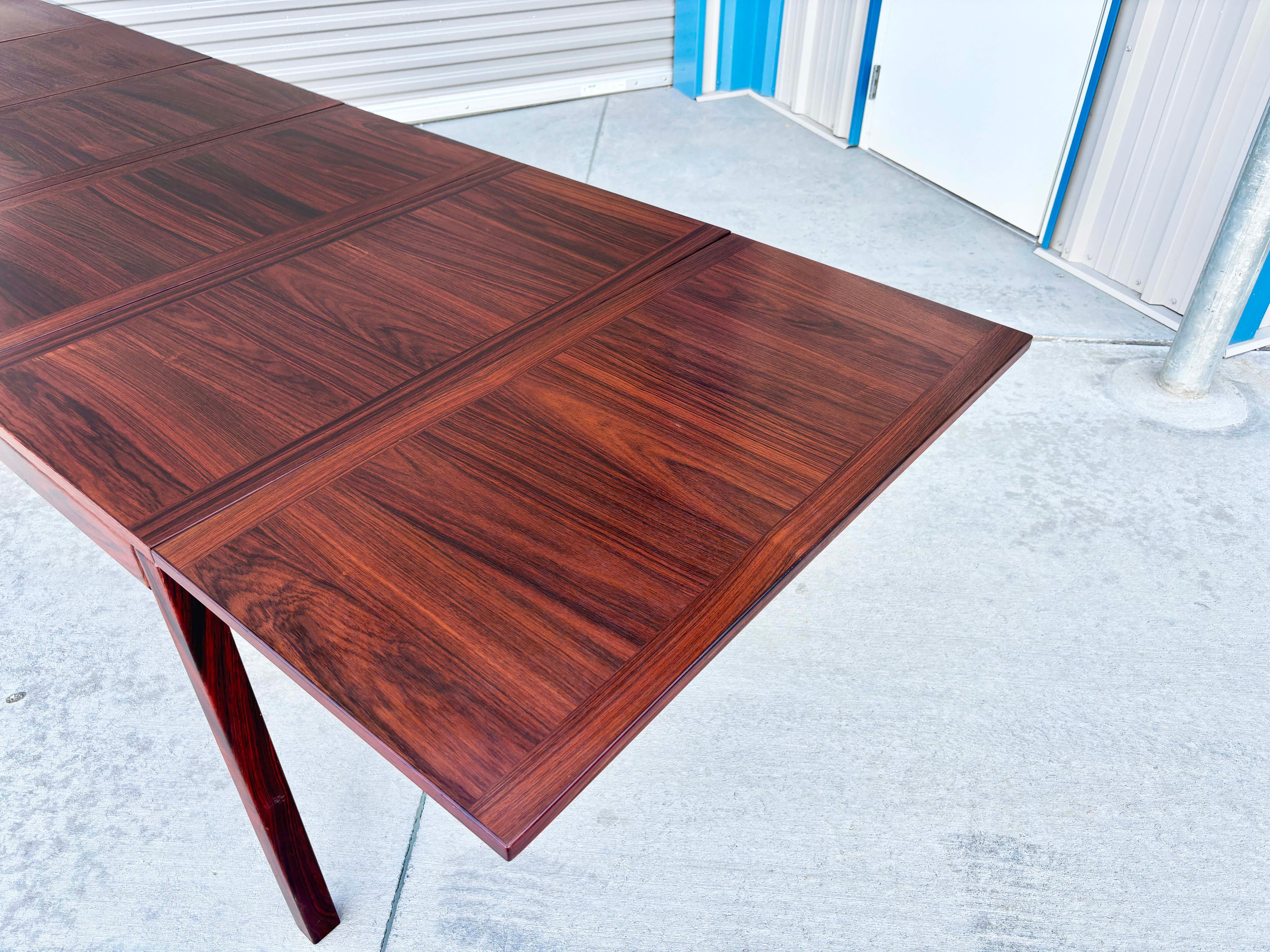 1970s Danish Modern Rosewood Extending Dining Table by Vejle Stole & Møbelfabrik im Angebot 5