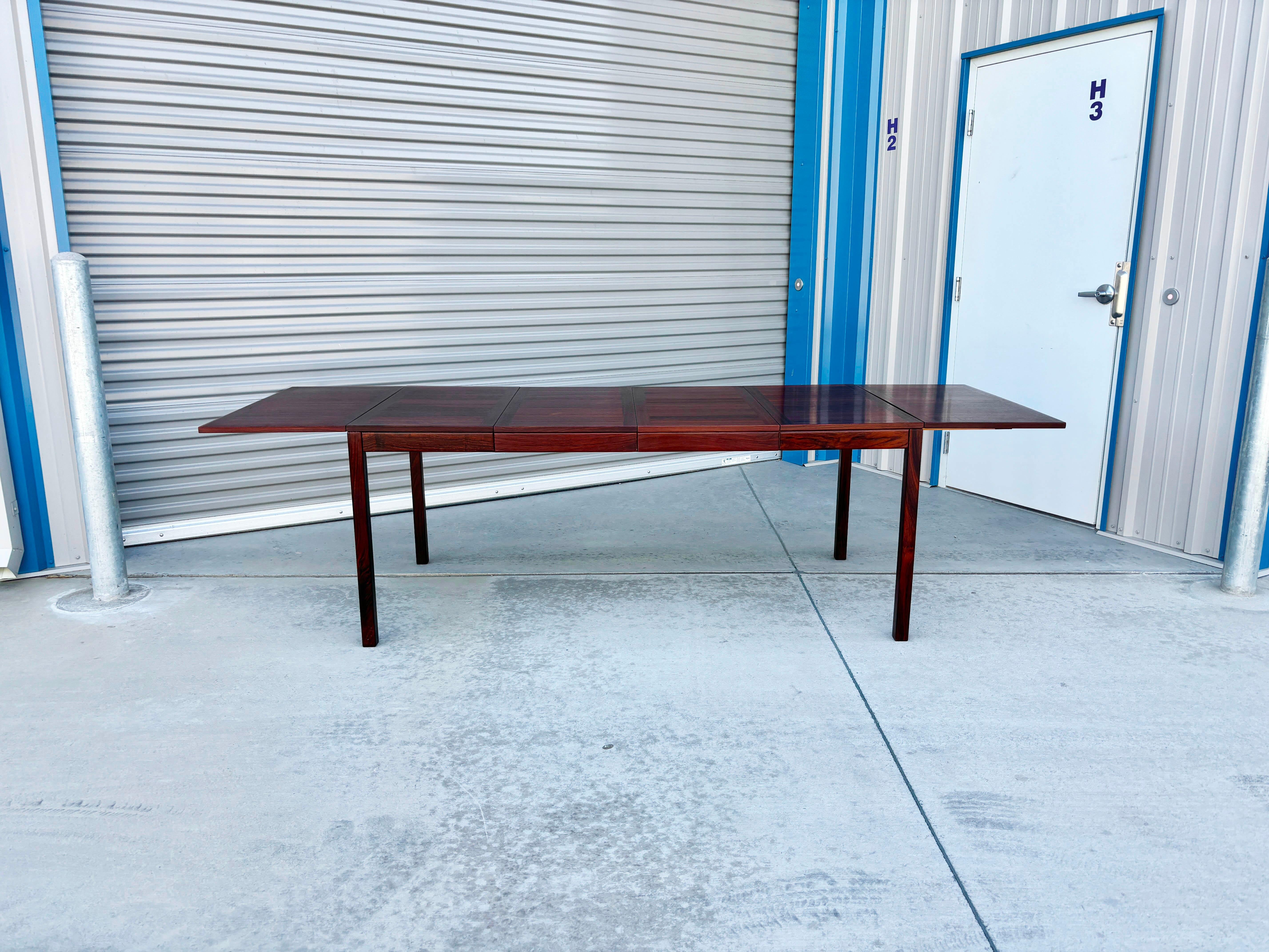 1970s Danish Modern Rosewood Extending Dining Table by Vejle Stole & Møbelfabrik im Angebot 6