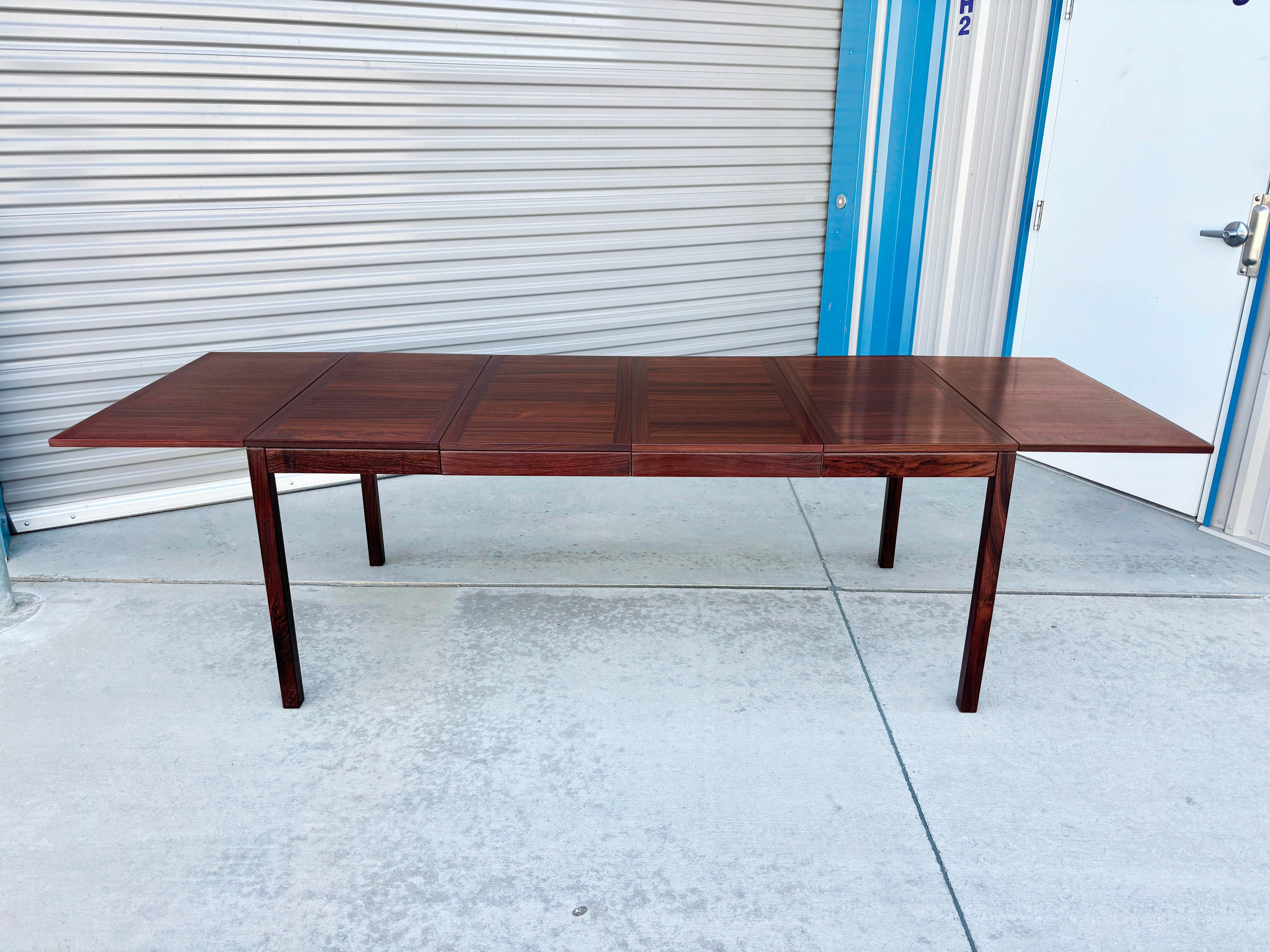 1970s Danish Modern Rosewood Extending Dining Table by Vejle Stole & Møbelfabrik im Angebot 7