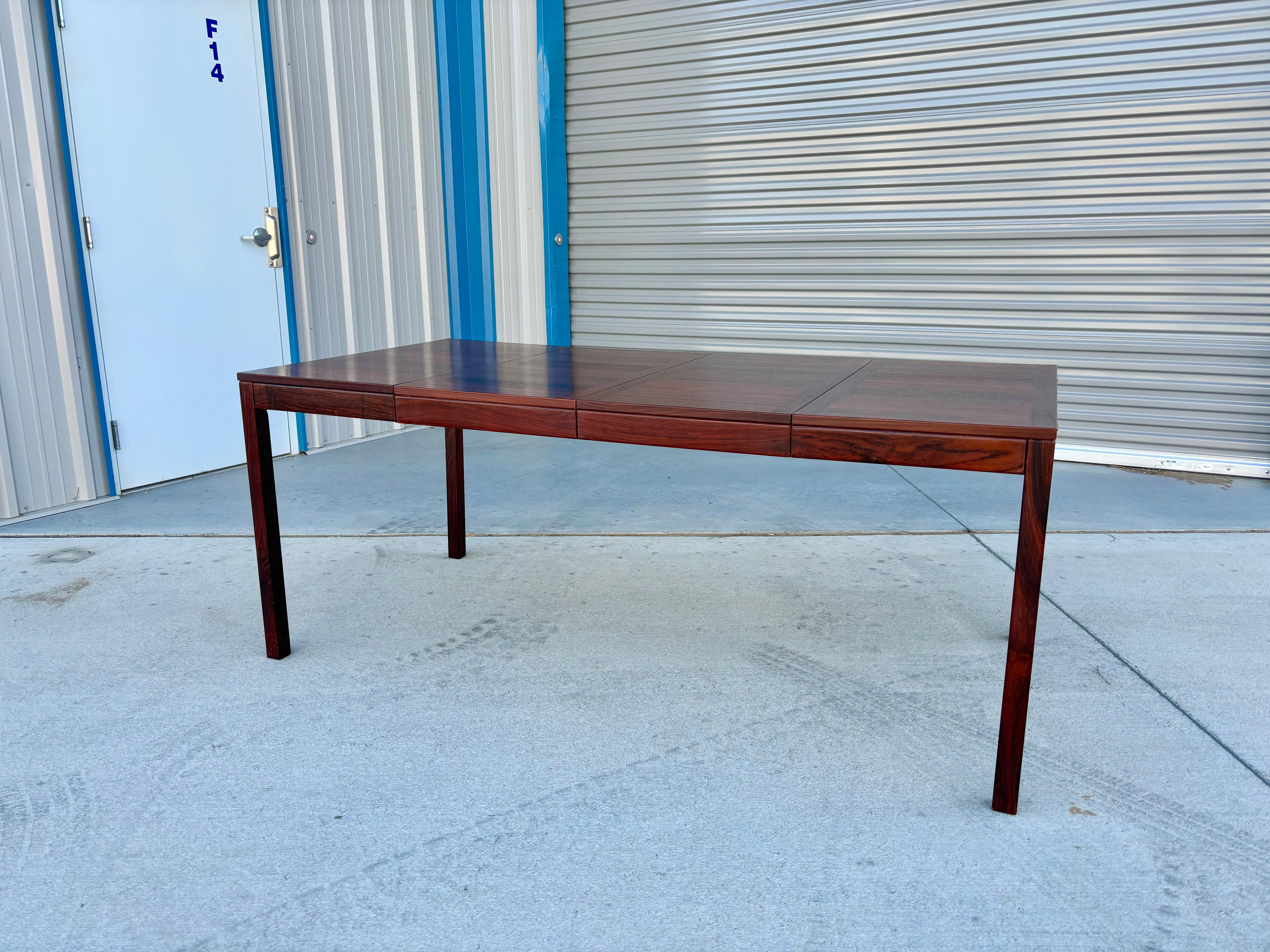 1970s Danish Modern Rosewood Extending Dining Table by Vejle Stole & Møbelfabrik For Sale 10