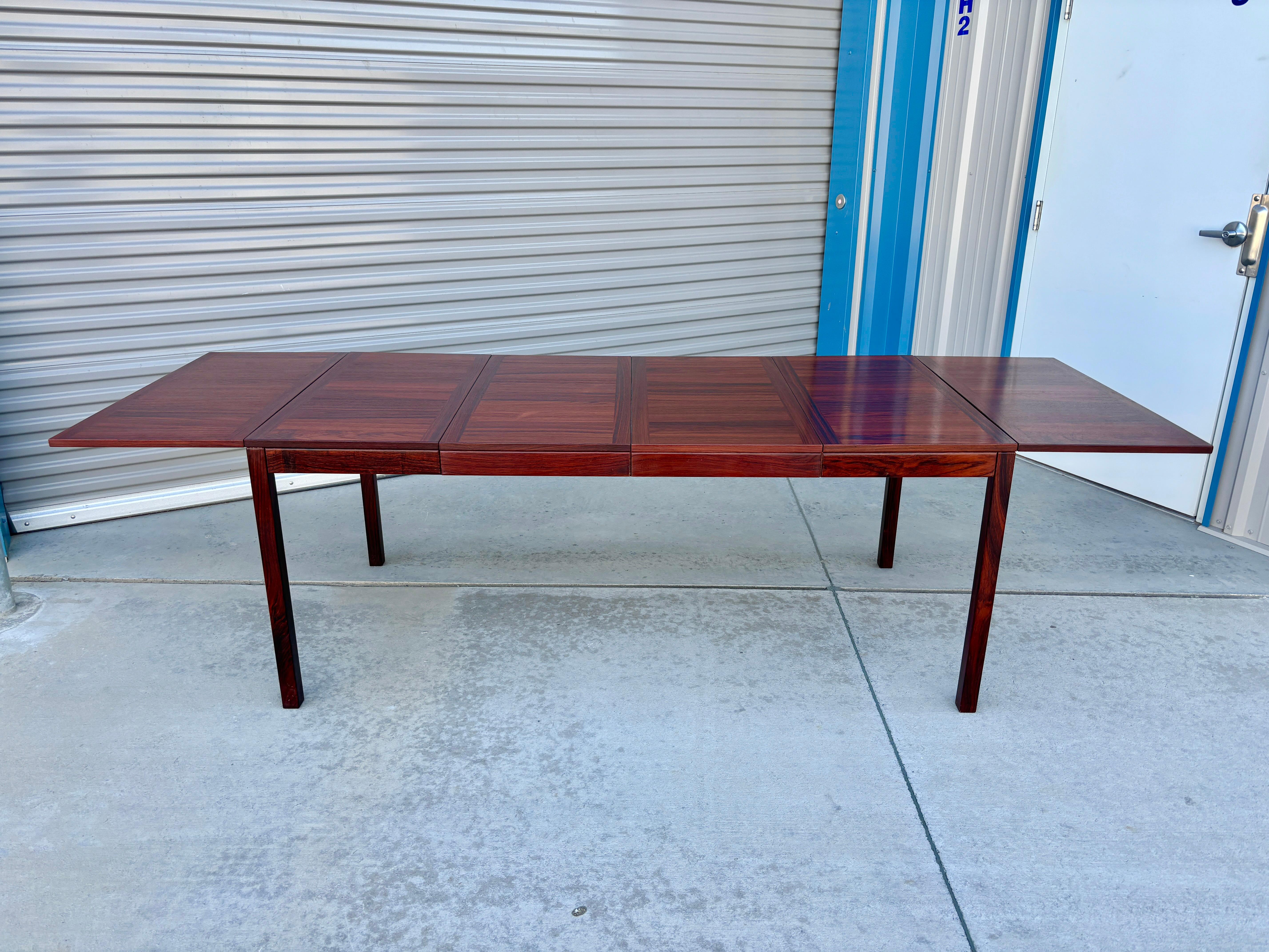 1970s Danish Modern Rosewood Extending Dining Table by Vejle Stole & Møbelfabrik For Sale 11