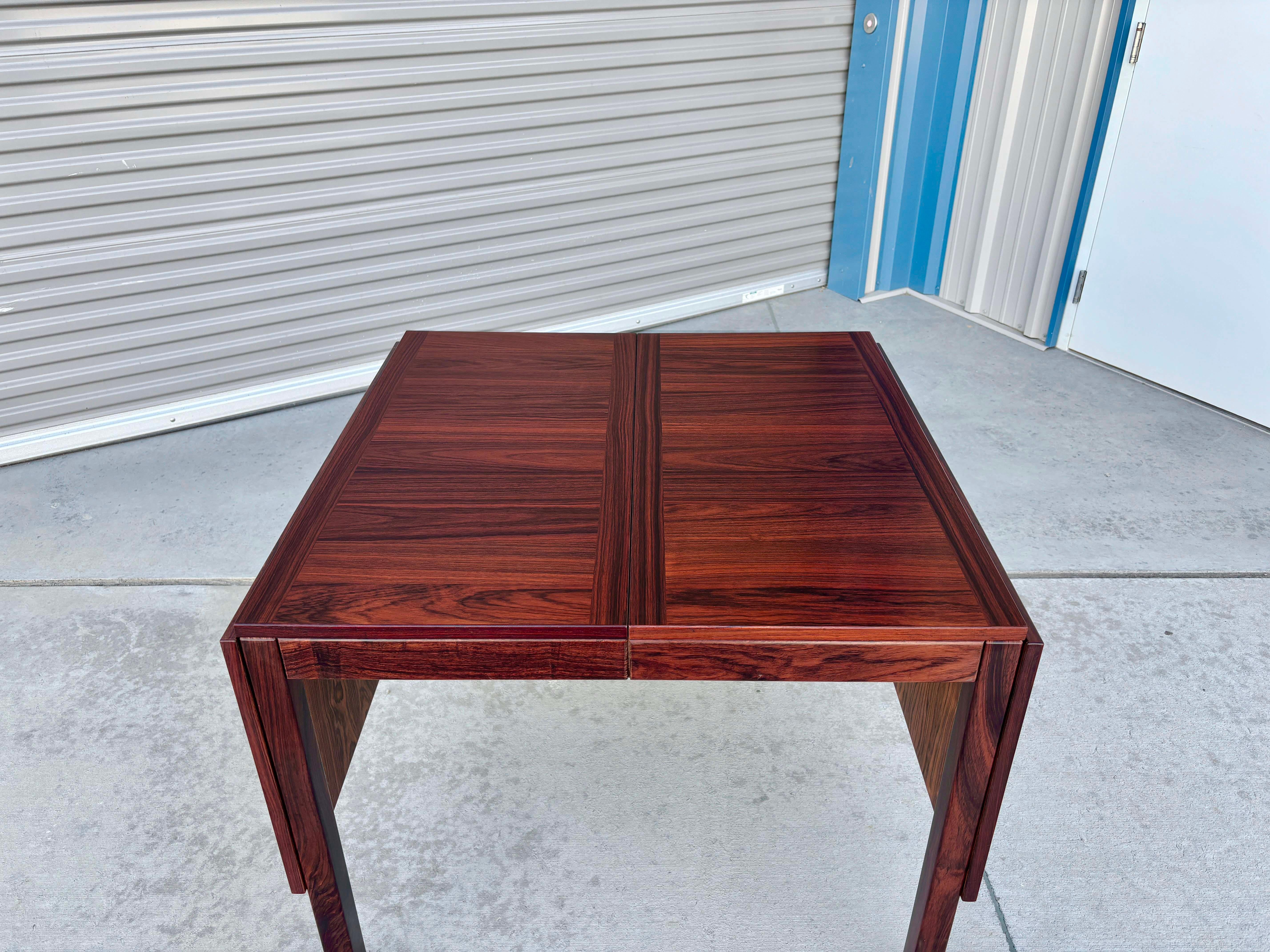 1970s Danish Modern Rosewood Extending Dining Table by Vejle Stole & Møbelfabrik (Dänisch) im Angebot