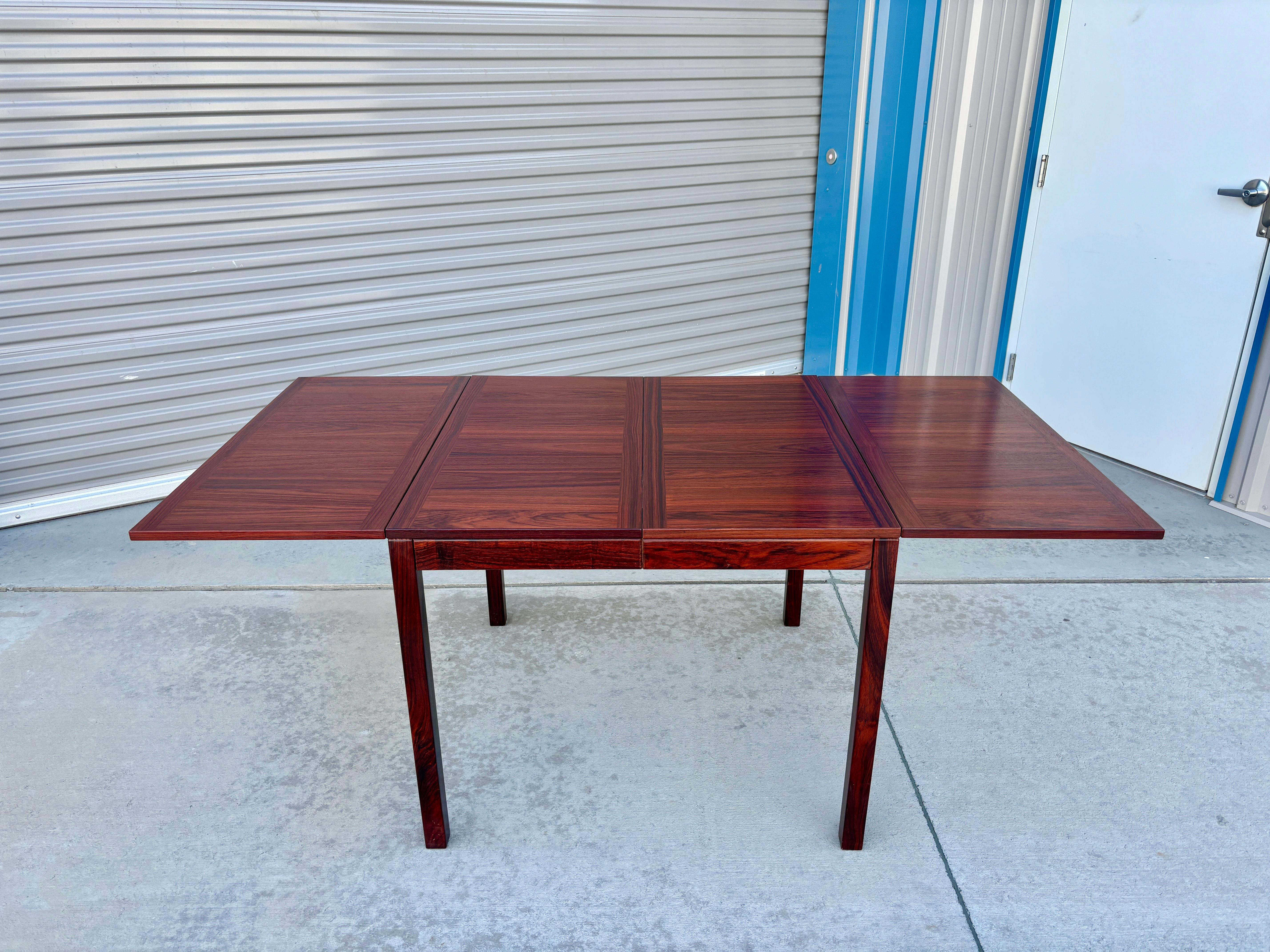 1970s Danish Modern Rosewood Extending Dining Table by Vejle Stole & Møbelfabrik For Sale 1