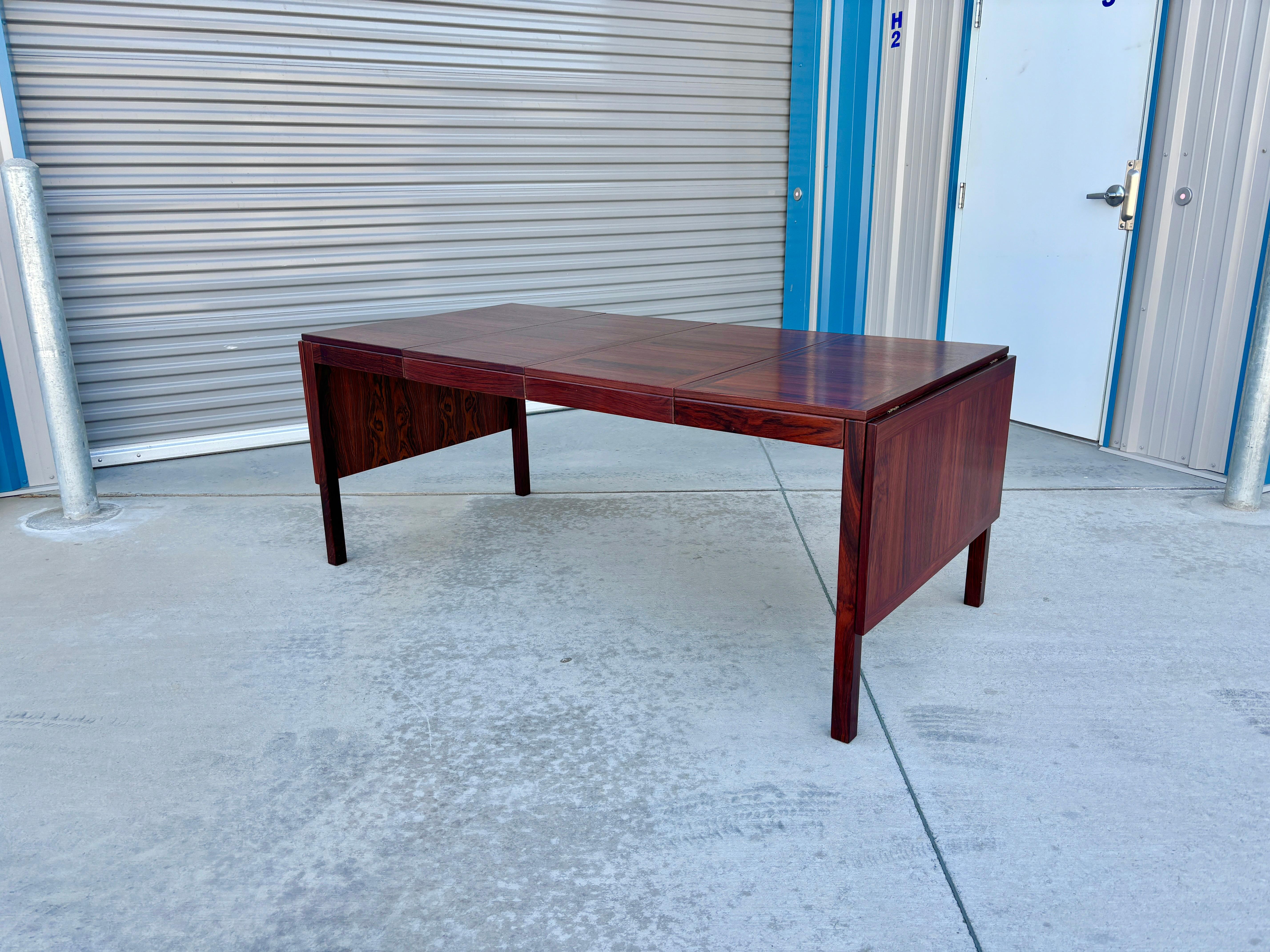 1970s Danish Modern Rosewood Extending Dining Table by Vejle Stole & Møbelfabrik For Sale 4