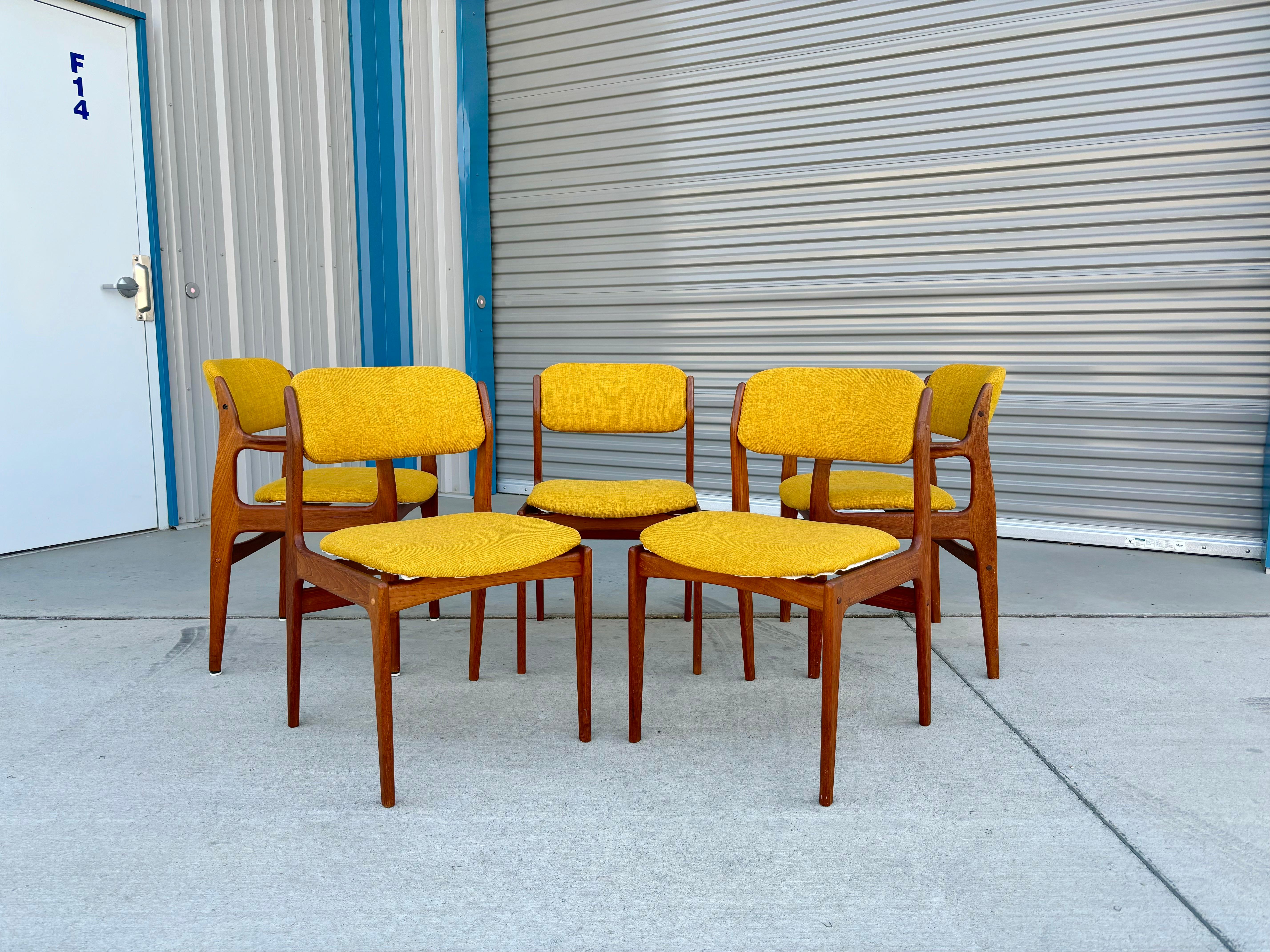 Late 20th Century 1970s Danish Modern Teak Dining Chairs For Sale