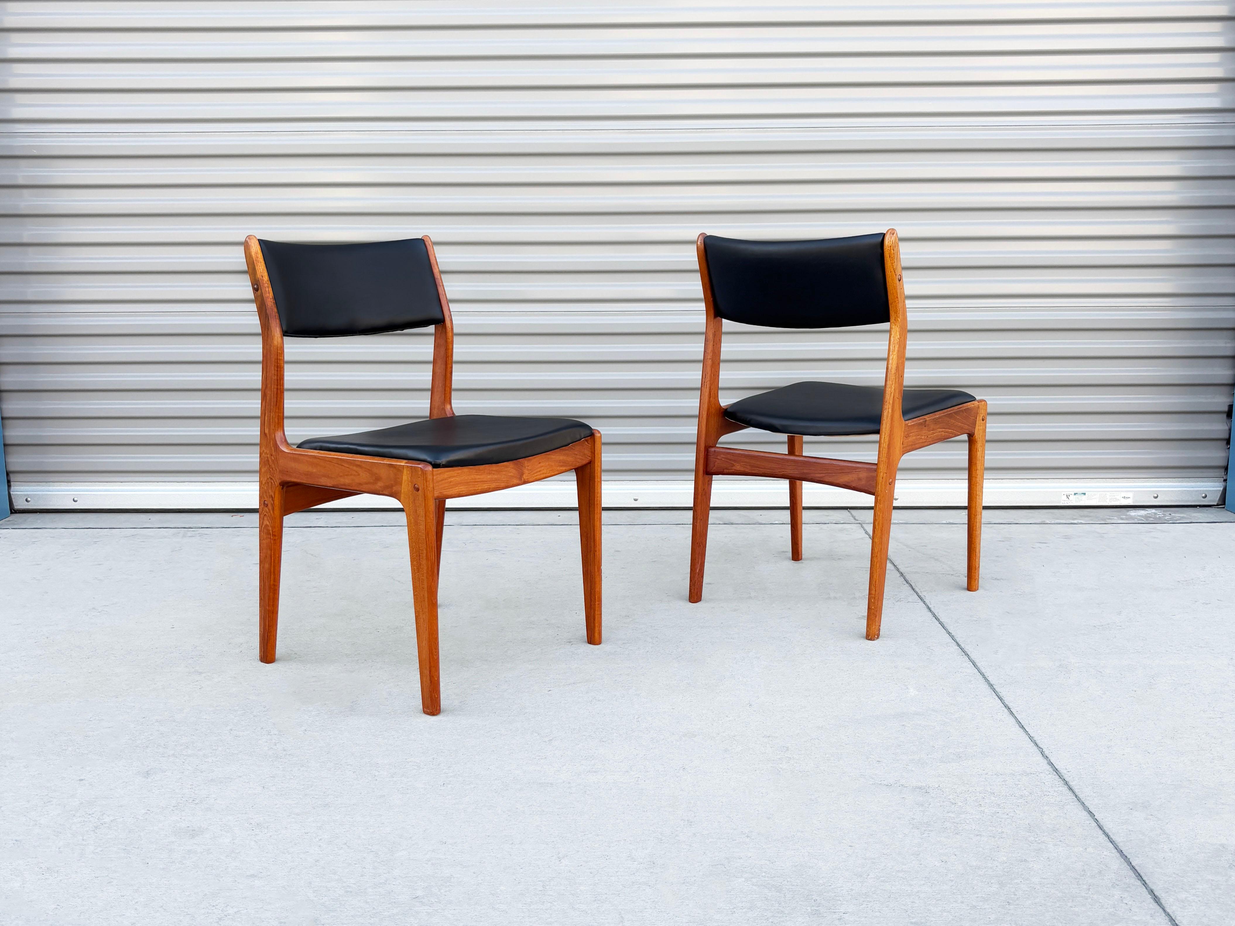 1970er Jahre Dänische Moderne Teakholz Esszimmerstühle Satz von 6 im Angebot 3