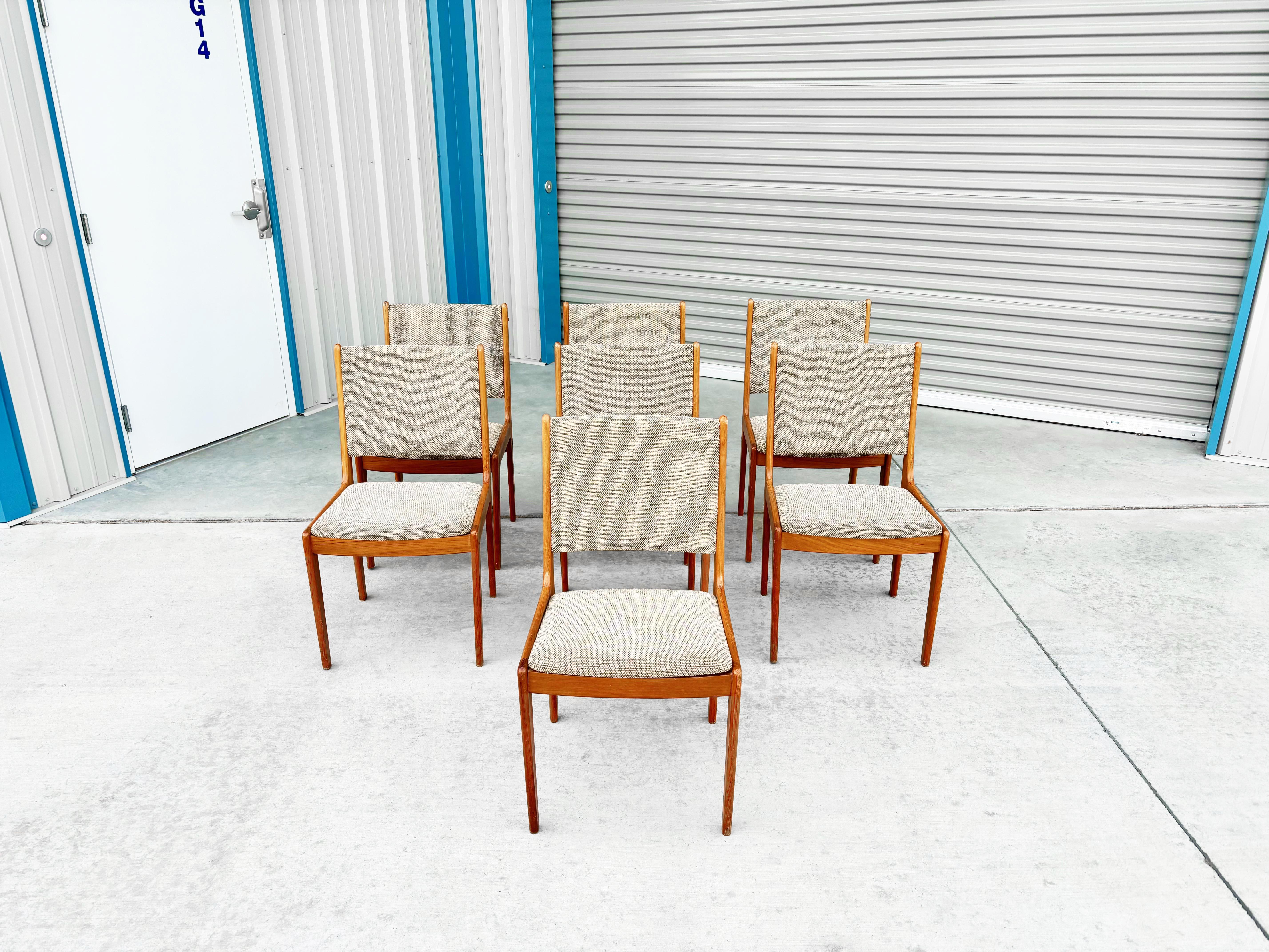 1970s Danish Modern Teak Dining Chairs Styled After Johannes Andersen- Set Of 6 In Good Condition In North Hollywood, CA