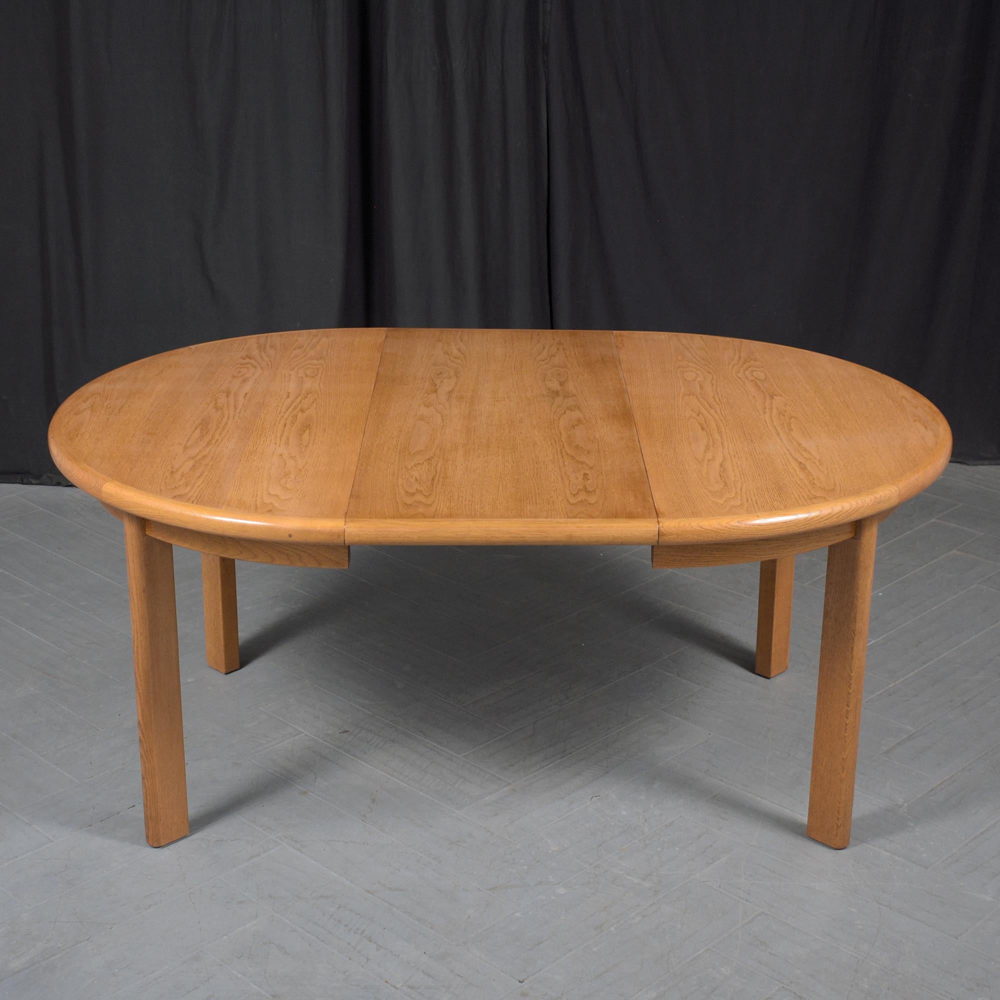 1970s Danish Modern Teak Dining Table with Extendable Leaves For Sale 4