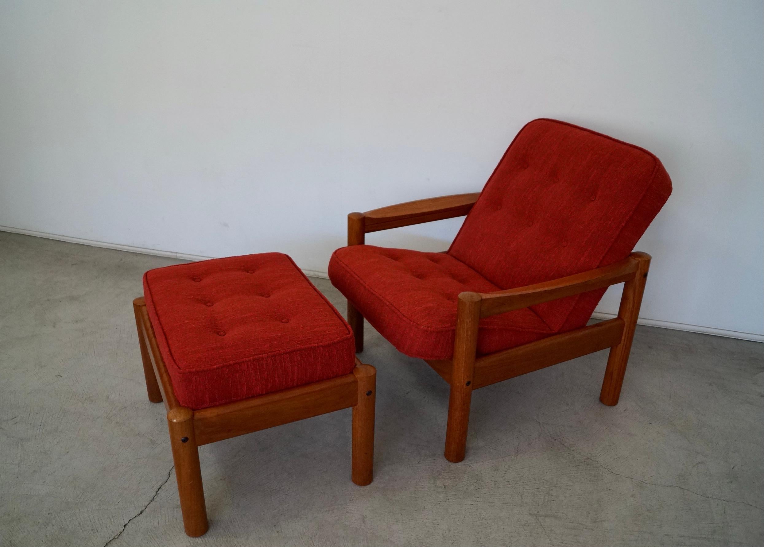 Paire de fauteuils de salon danois modernes en teck des années 1970 par Domino Mobler en vente 4