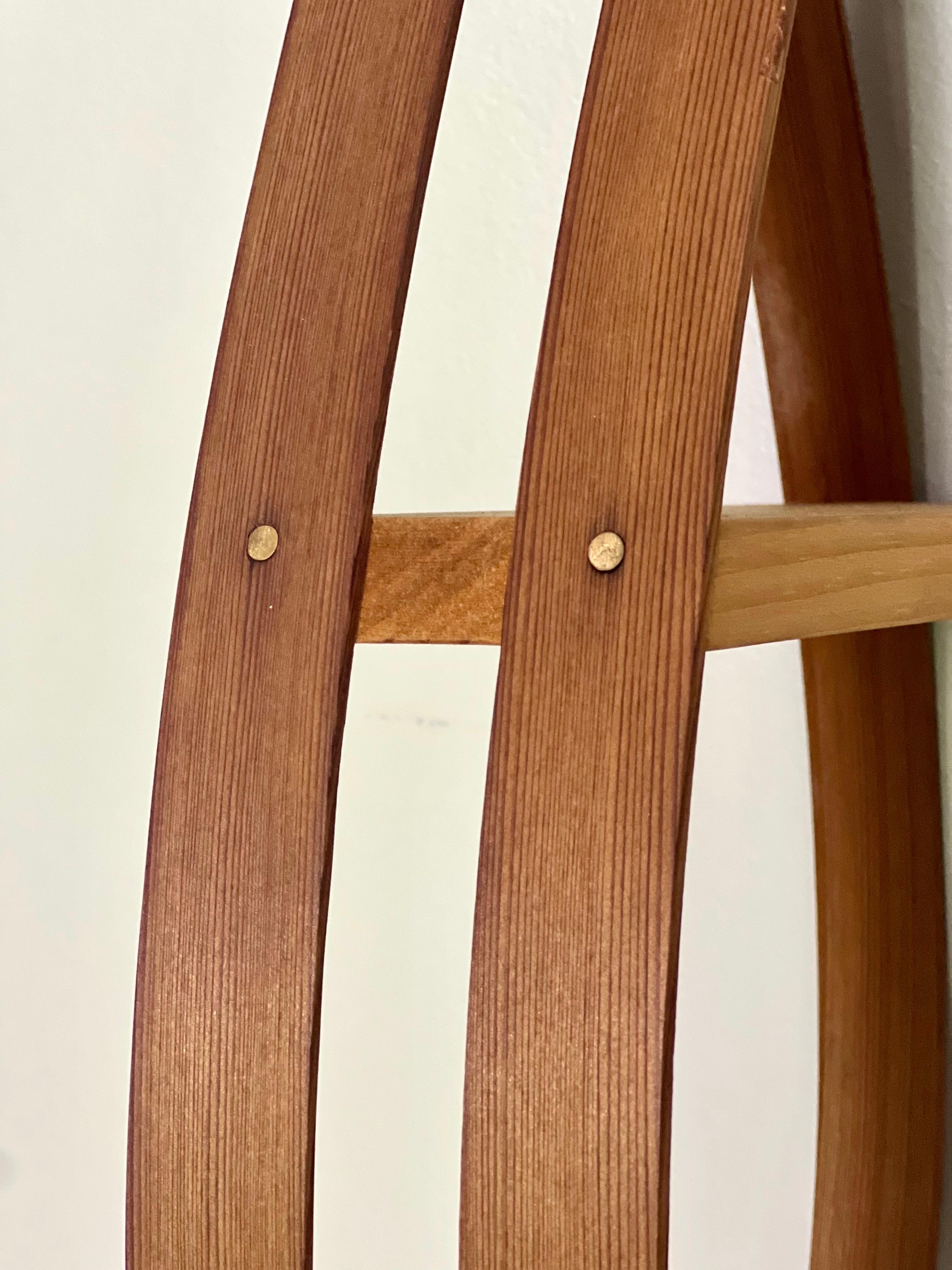 1970s Danish Modern Teardrop Bentwood Wall Shelf Curios, Pair For Sale 4