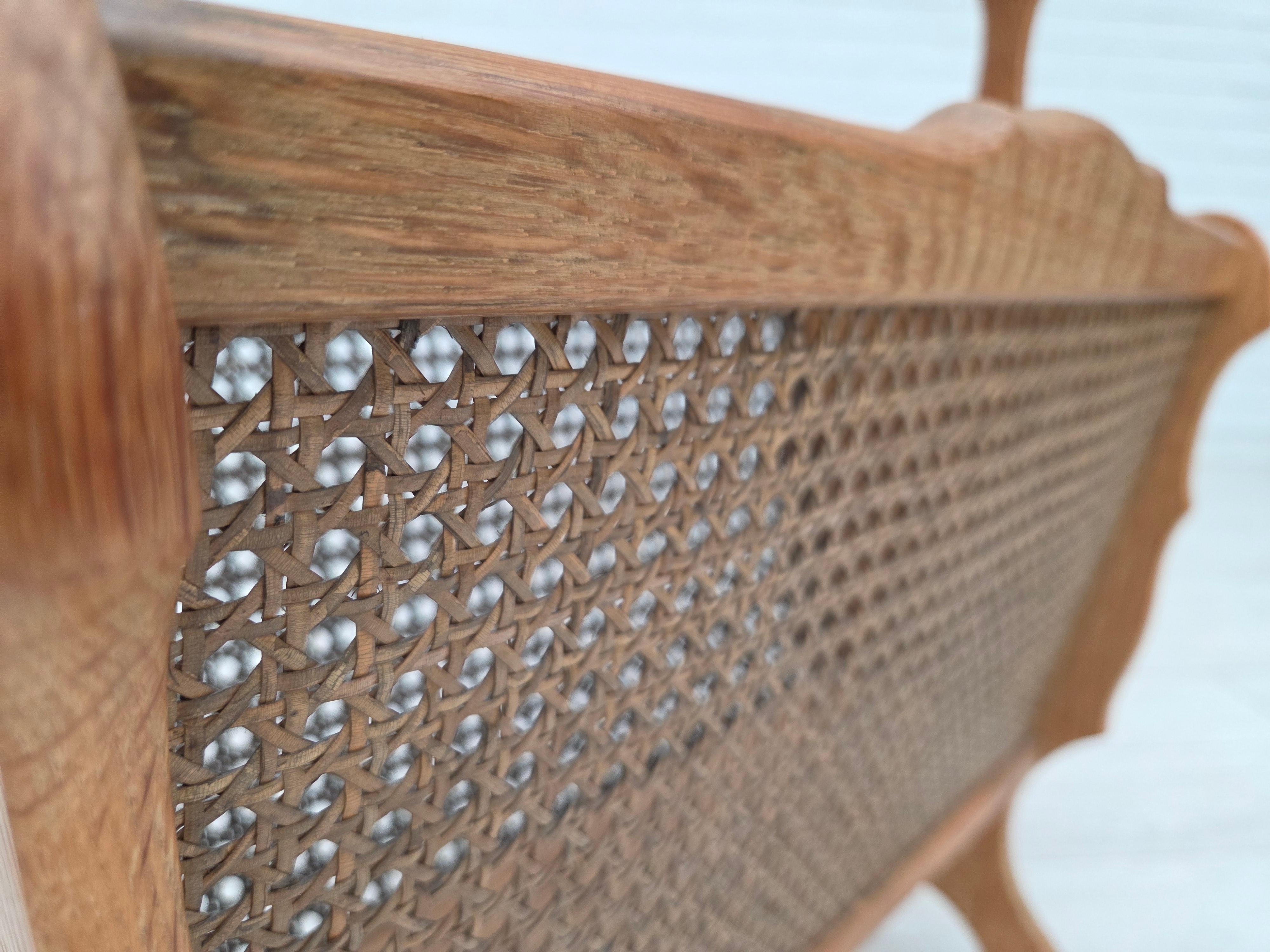 1970s, Danish newspaper holder, solid oak wood, furniture mesh. For Sale 3