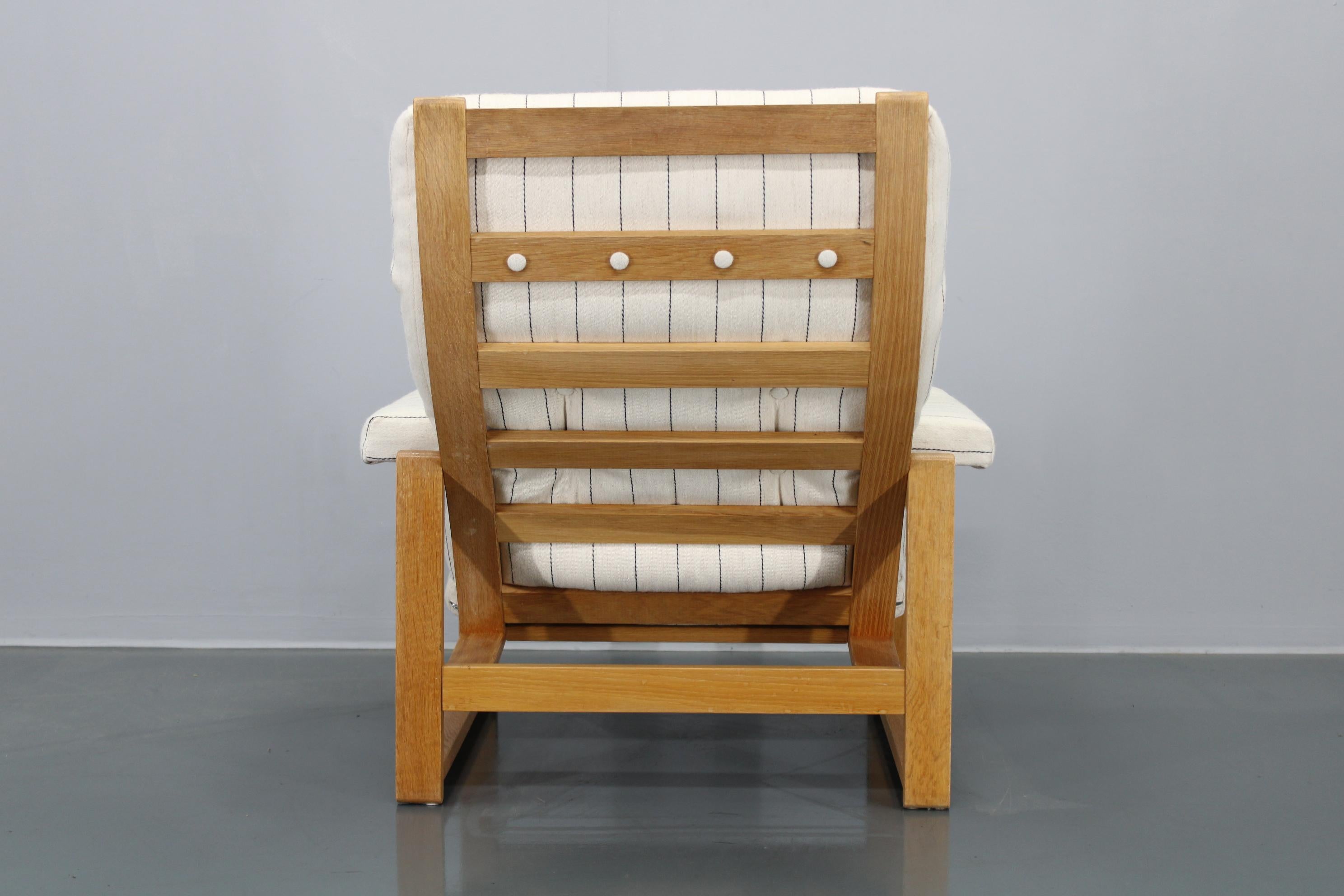 1970s Danish Oak Armchair In Good Condition For Sale In Praha, CZ