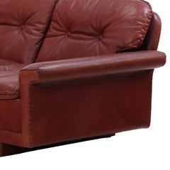 1970s Danish Oxblood Leather Sofa in the Style of De Sede by Thams Kvalitet