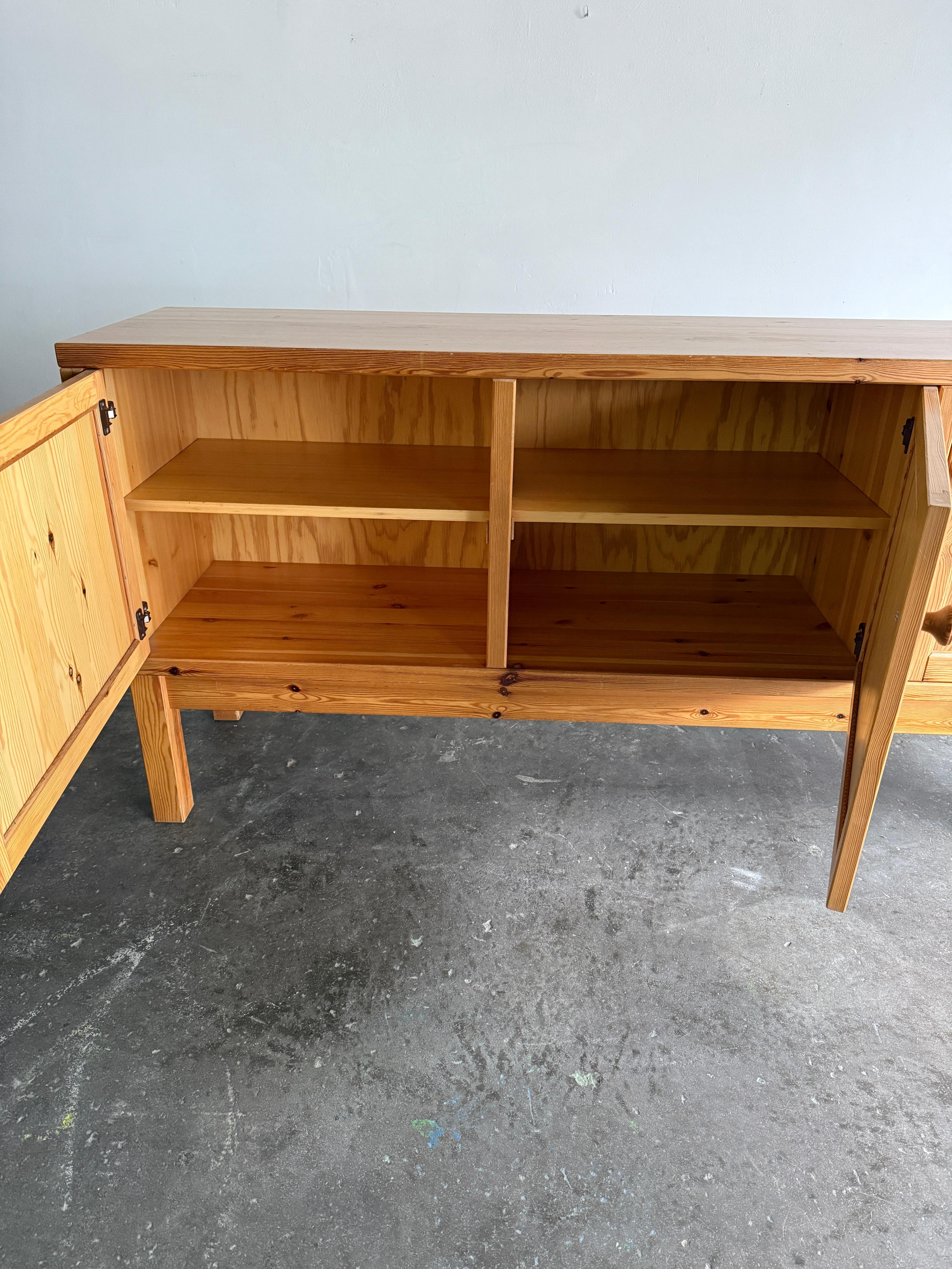Credenza in pino danese degli anni '70 In condizioni buone in vendita a Nashville, TN