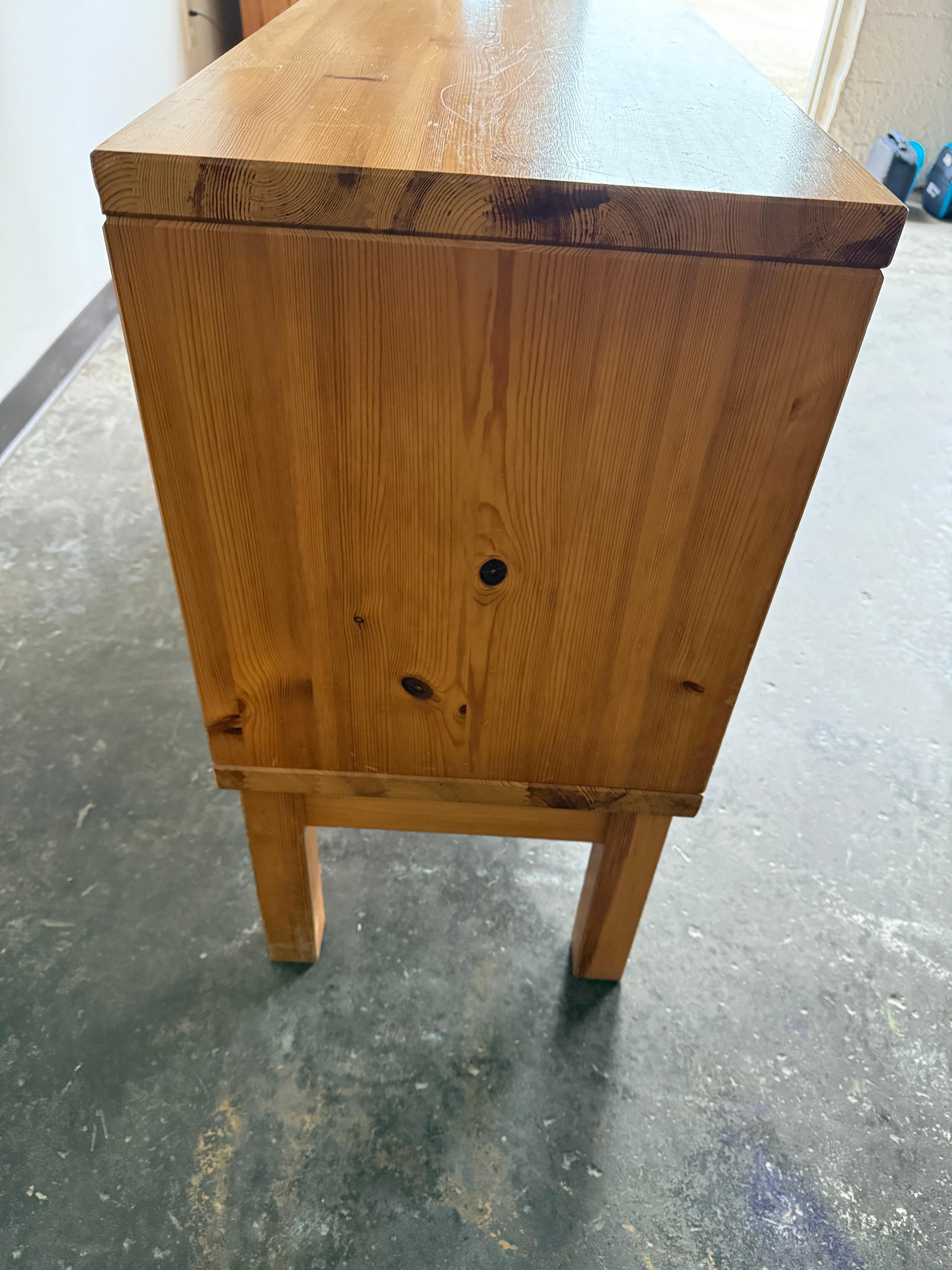 Credenza in pino danese degli anni '70 in vendita 2