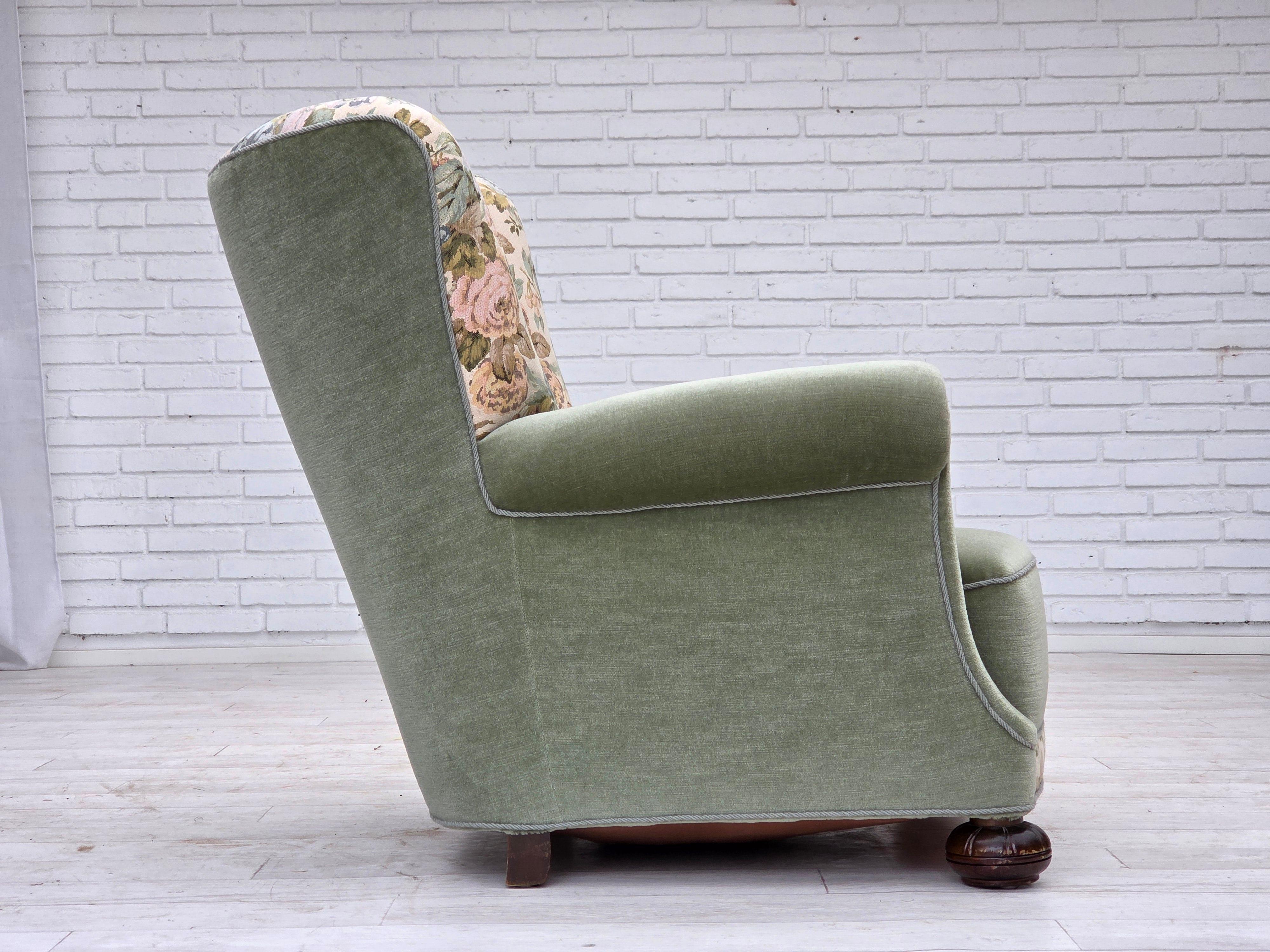 Fauteuil de détente danois des années 1970, velours de mobilier vert, état original en vente 5