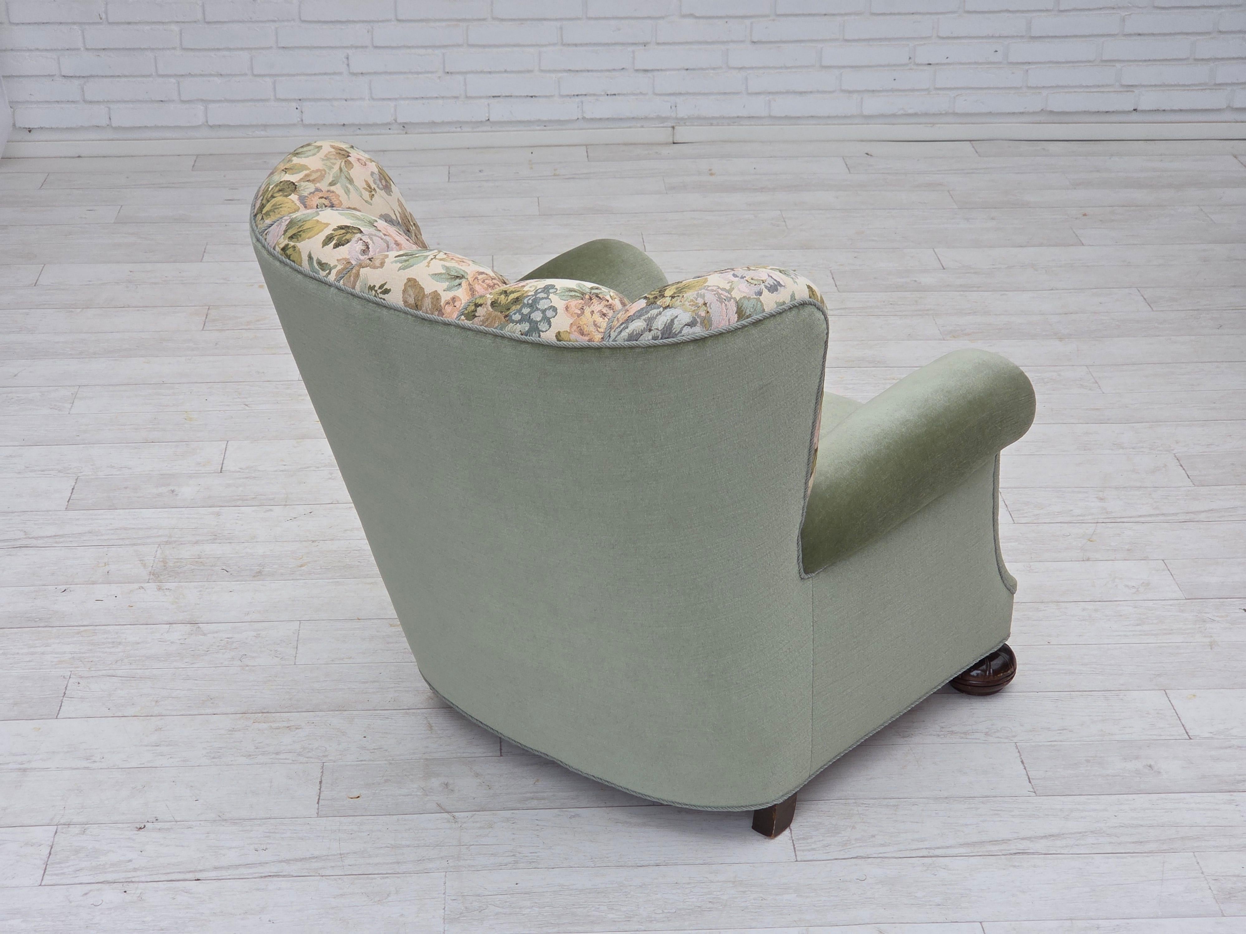 Fauteuil de détente danois des années 1970, velours de mobilier vert, état original en vente 6