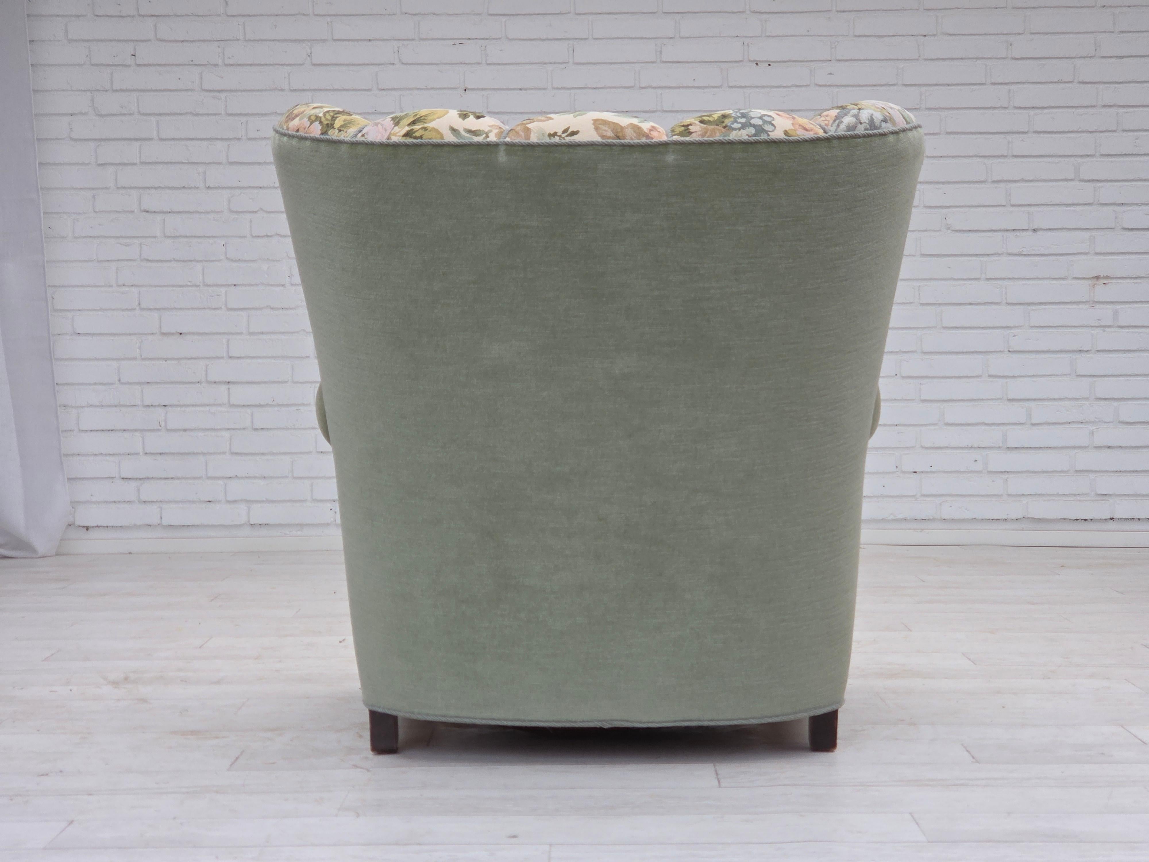 Fauteuil de détente danois des années 1970, velours de mobilier vert, état original en vente 7