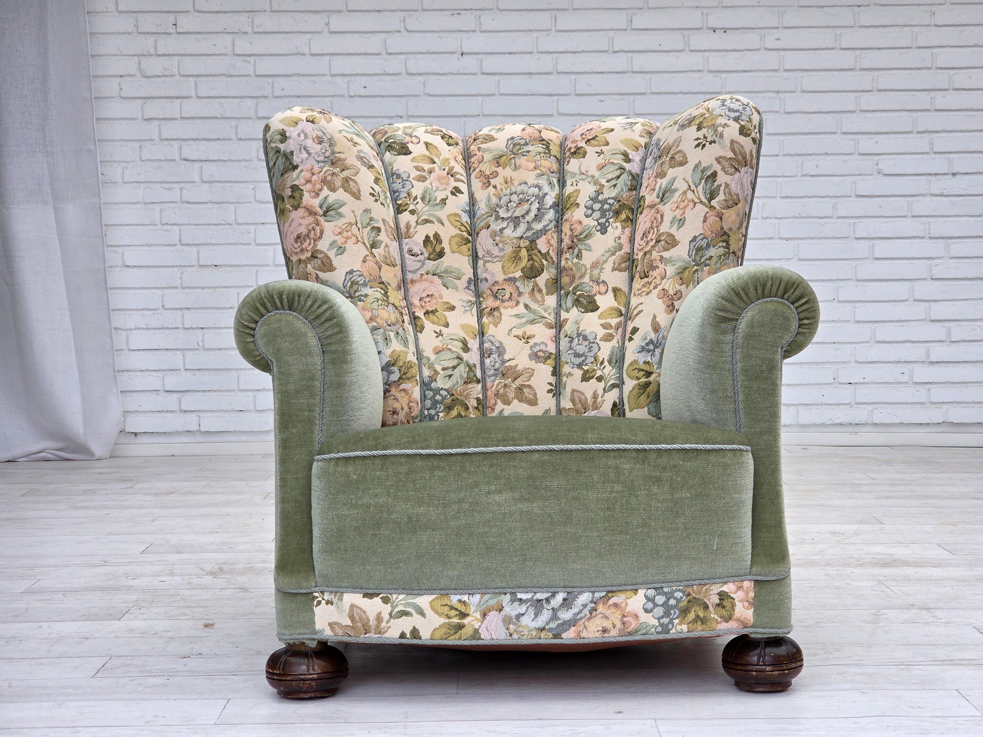 Fauteuil de détente danois des années 1970, velours de mobilier vert, état original en vente 2