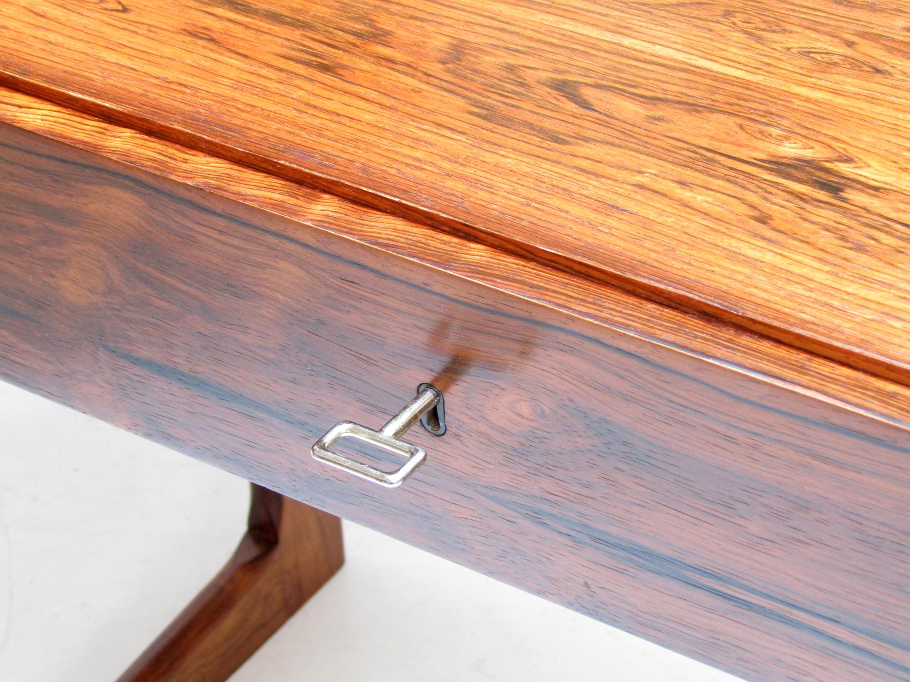 1970s Danish Rosewood Cantilever Desk by Georg Petersens In Good Condition In Shepperton, Surrey