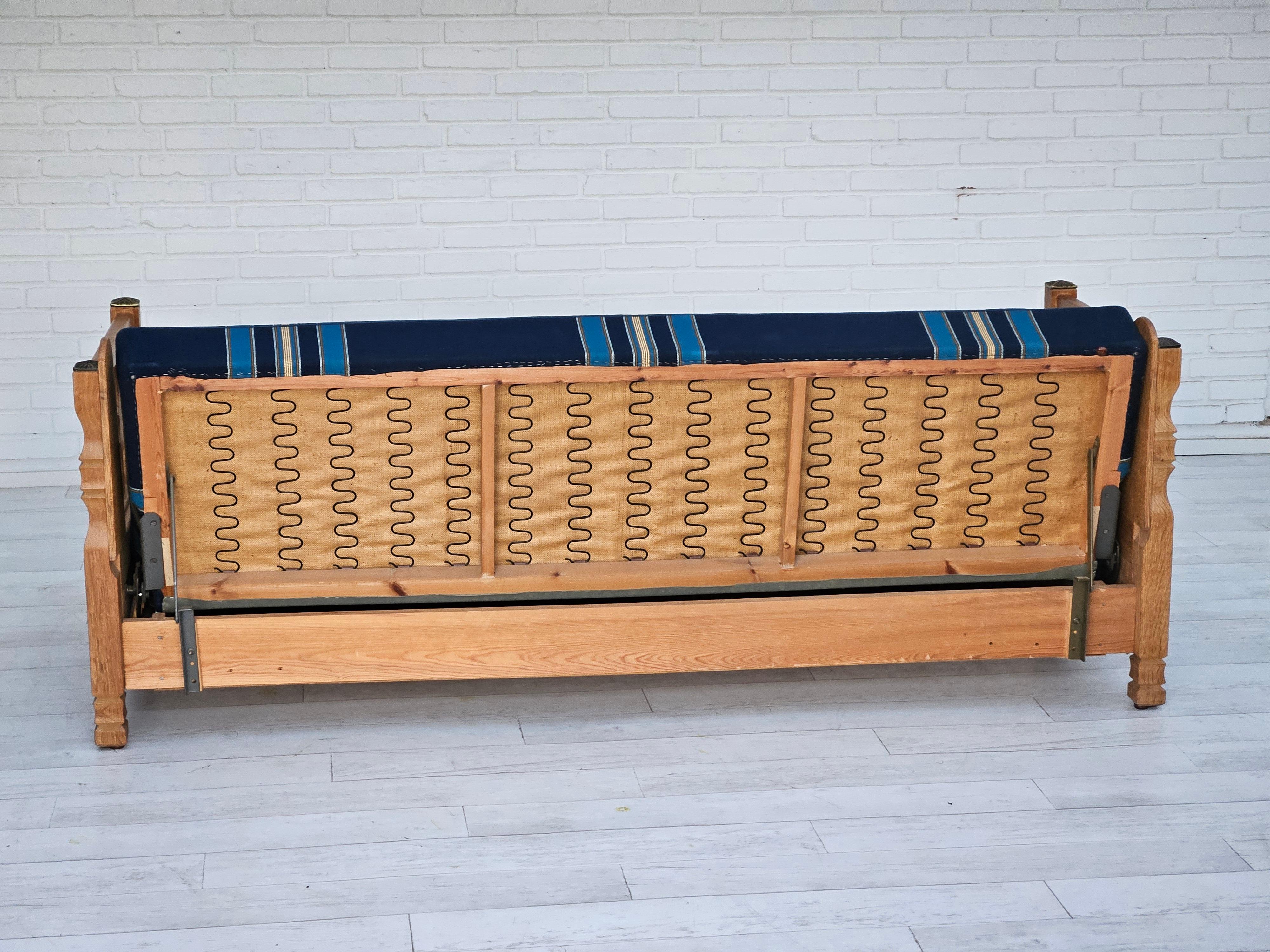 1970s, Danish sleeping foldable sofa, oak wood, original very good condition. For Sale 4