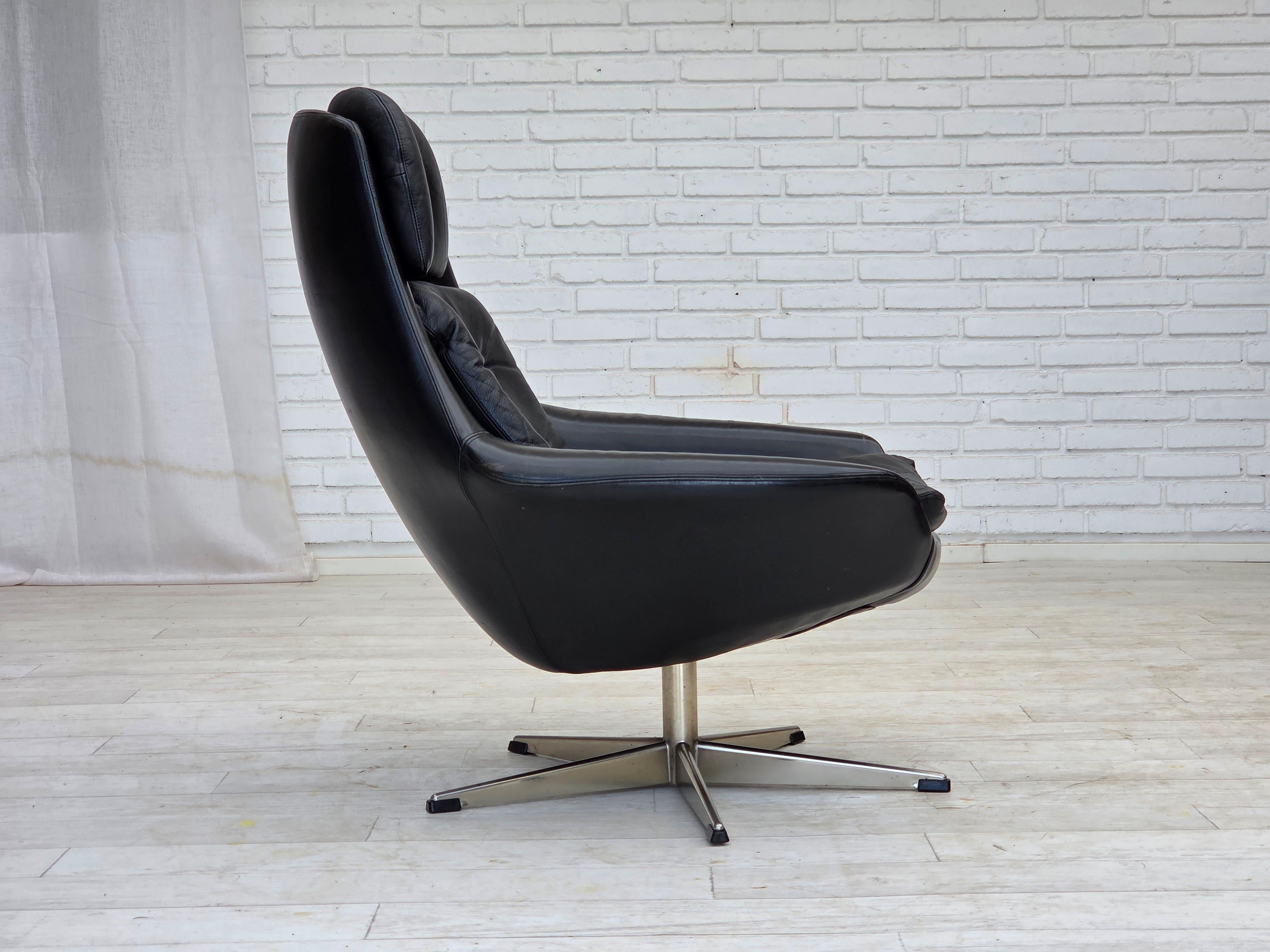 Scandinave moderne 1970, fauteuil pivotant danois par H.W. Klein pour Bramin Møbler, meuble en cuir. en vente