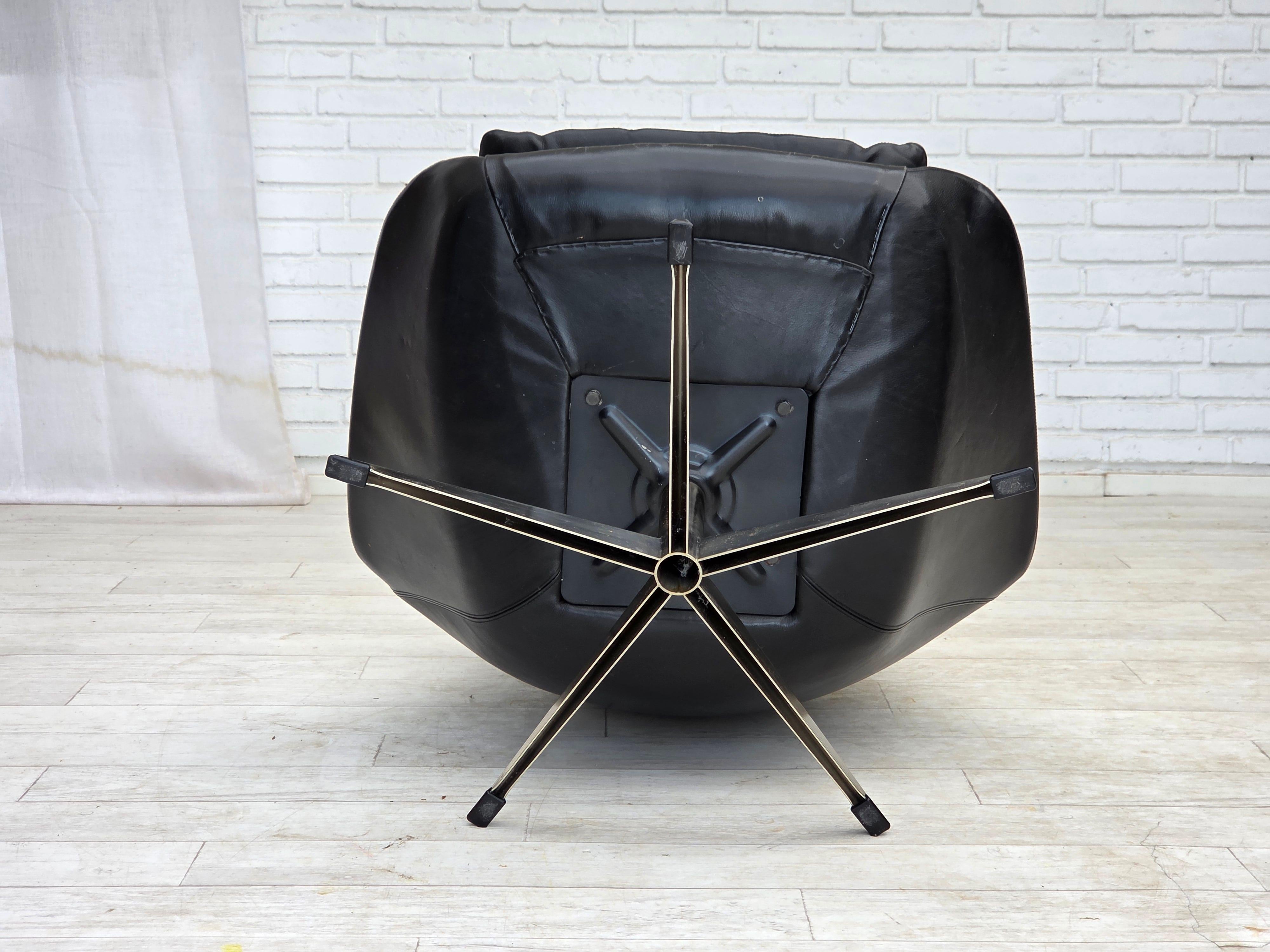 1970, fauteuil pivotant danois par H.W. Klein pour Bramin Møbler, meuble en cuir. en vente 1