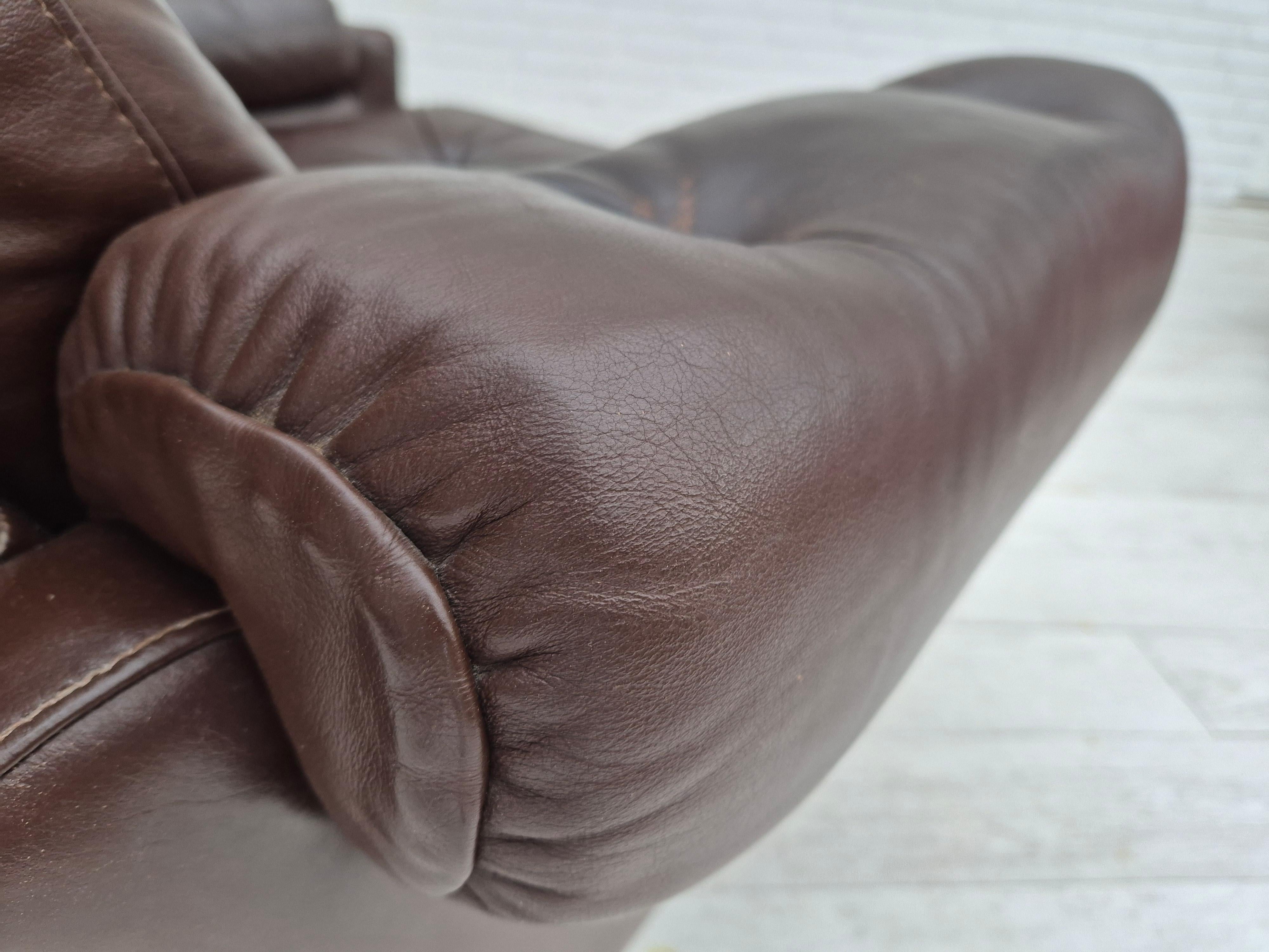 1970s, Danish swivel chair, original condition, brown furniture leather. For Sale 5