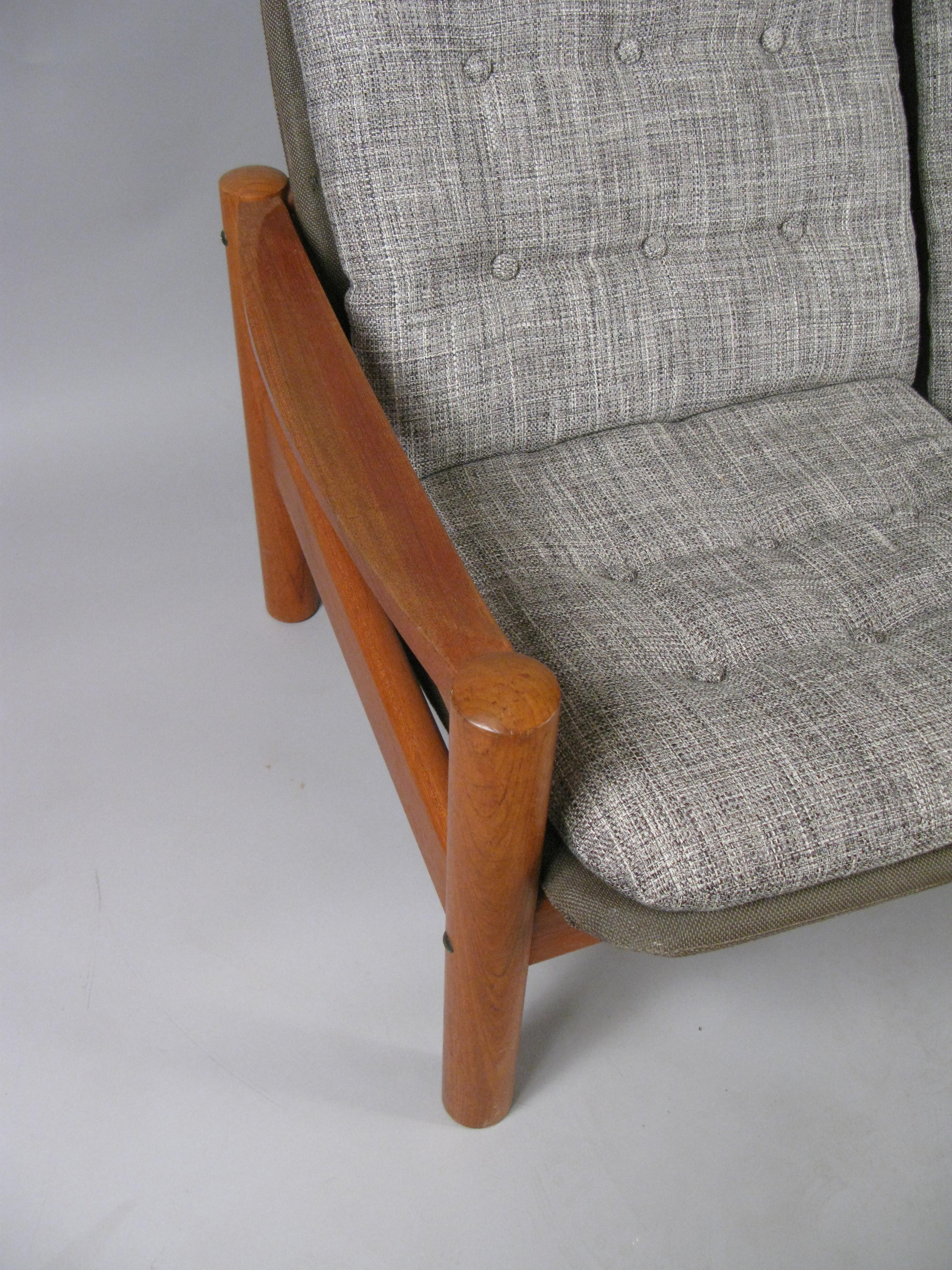 1970s Danish Teak Settee by Domino Mobler In Good Condition In Hudson, NY