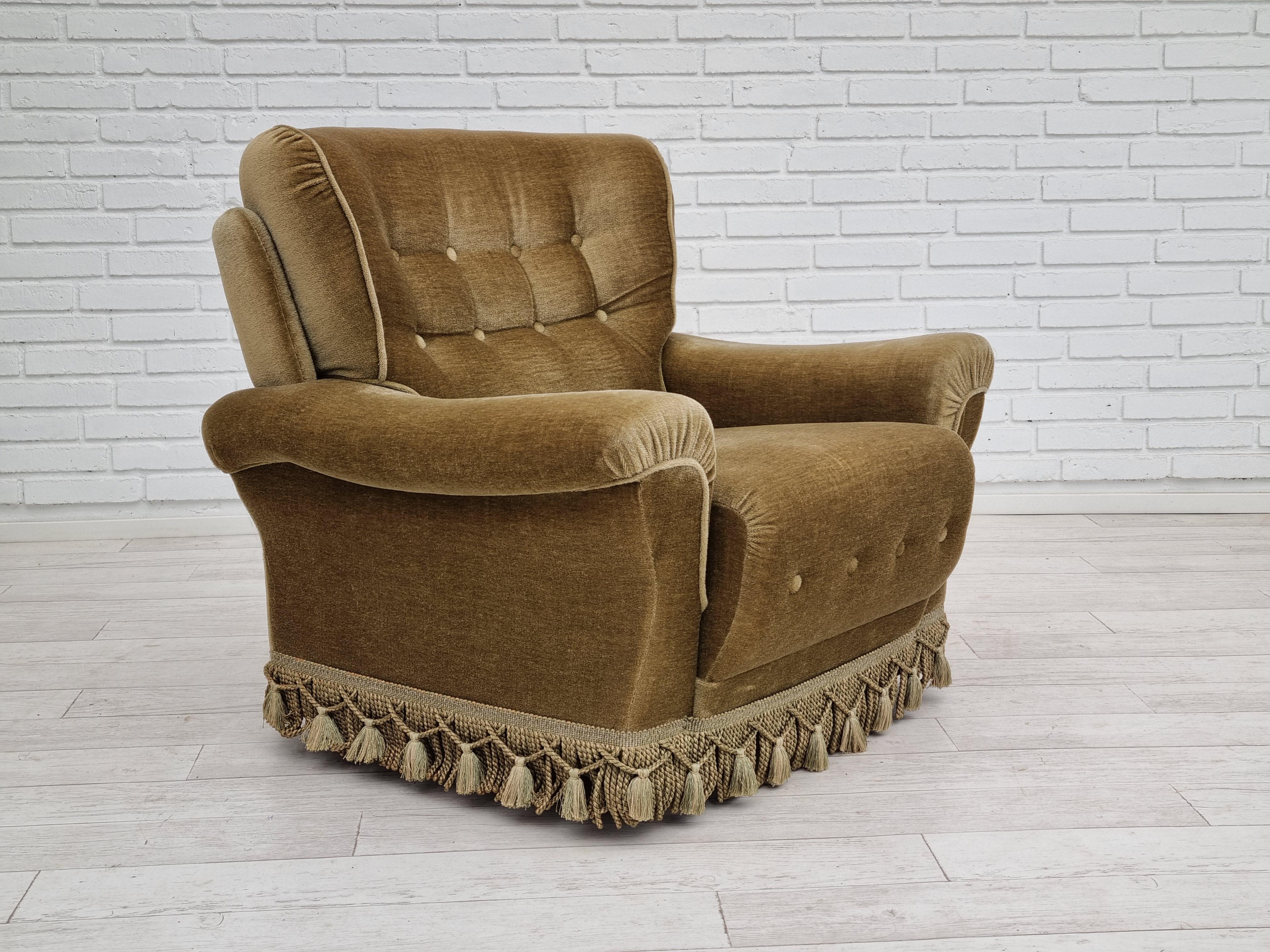 1970s, Danish vintage club chair,  original velour upholstery In Good Condition For Sale In Tarm, 82