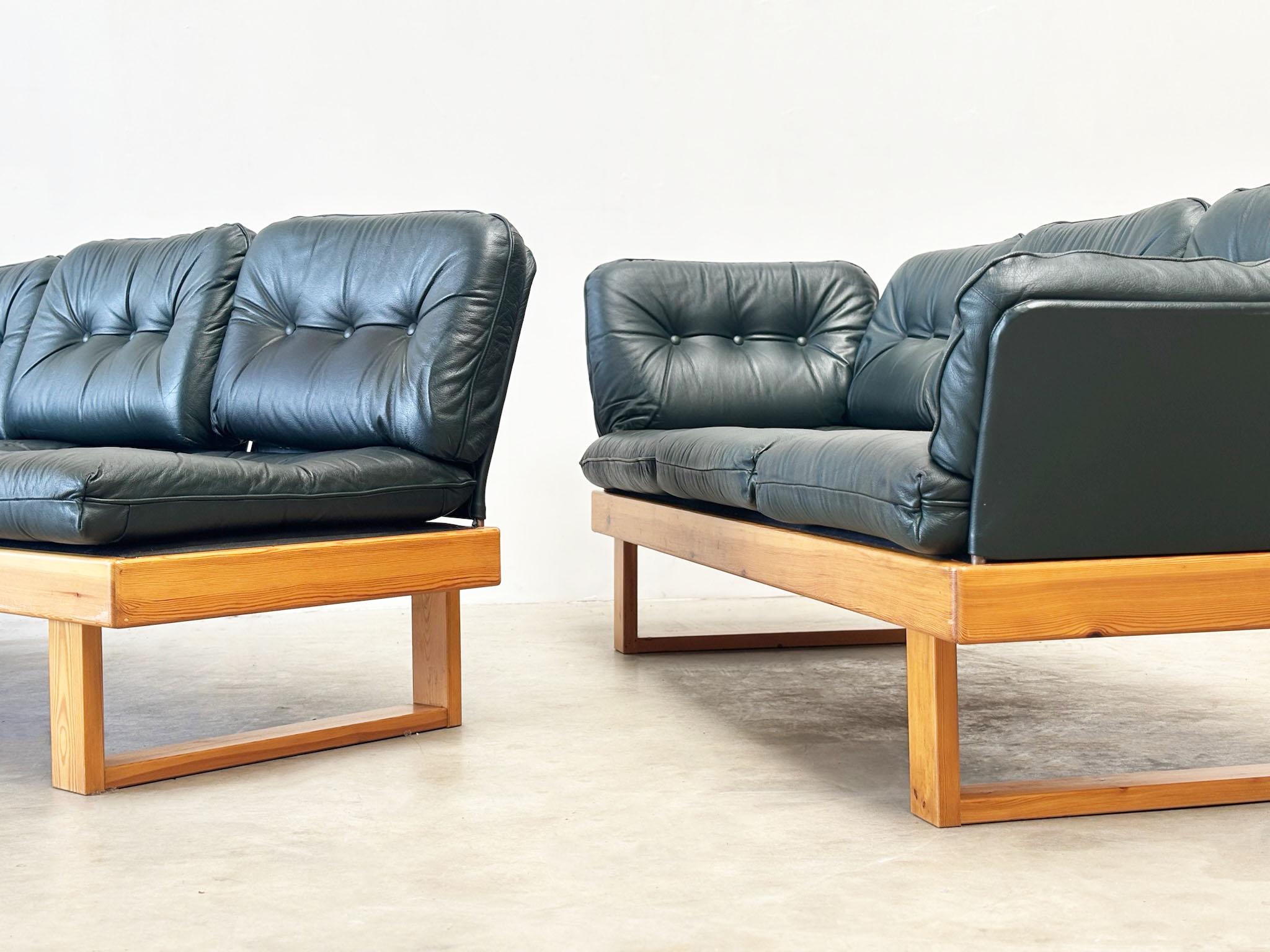 Panchina angolare tedesca verde scuro degli anni '70 in vendita 6