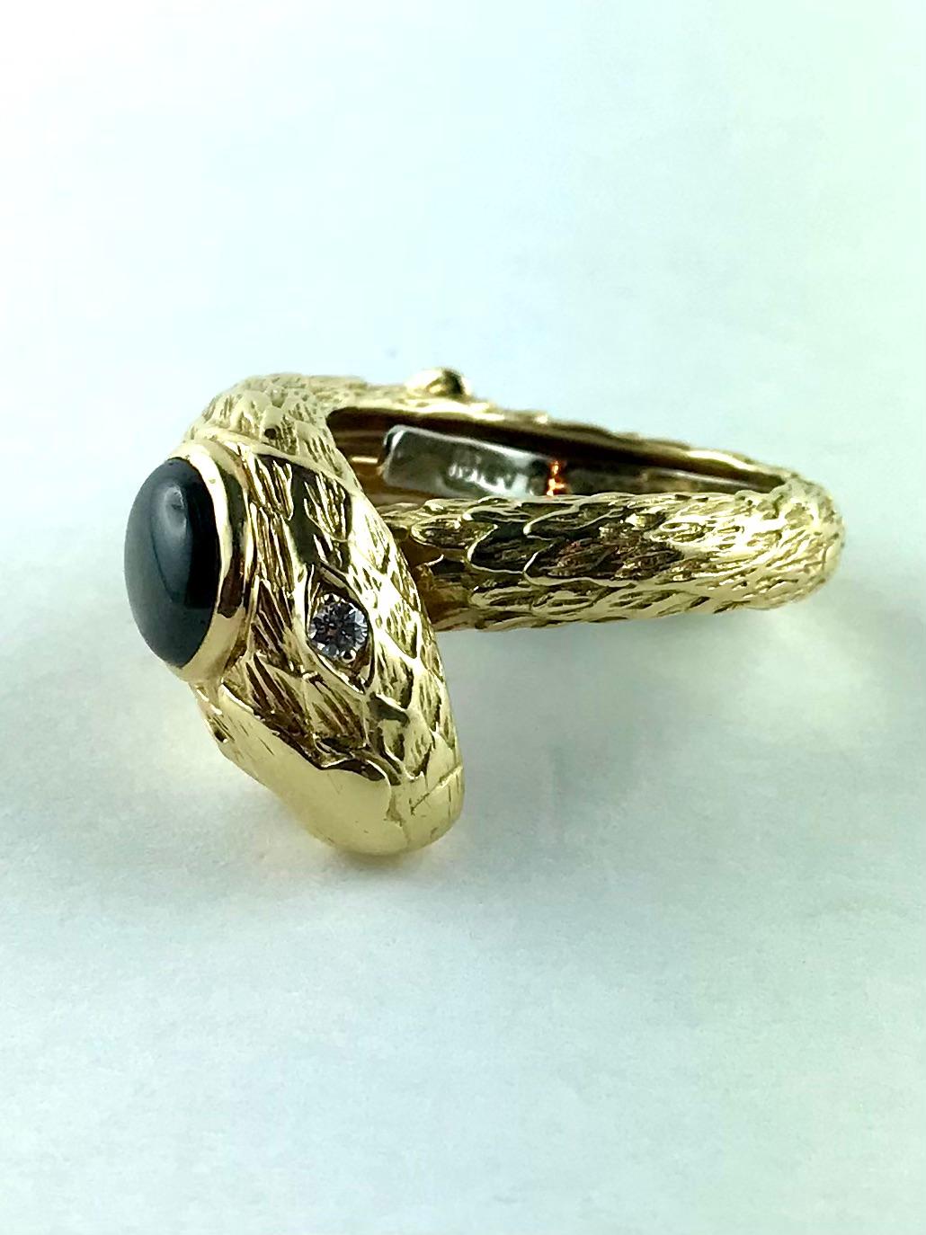 Mixed Cut 1970’s David Webb Yellow Gold Star Sapphire and Diamond Snake Ring For Sale