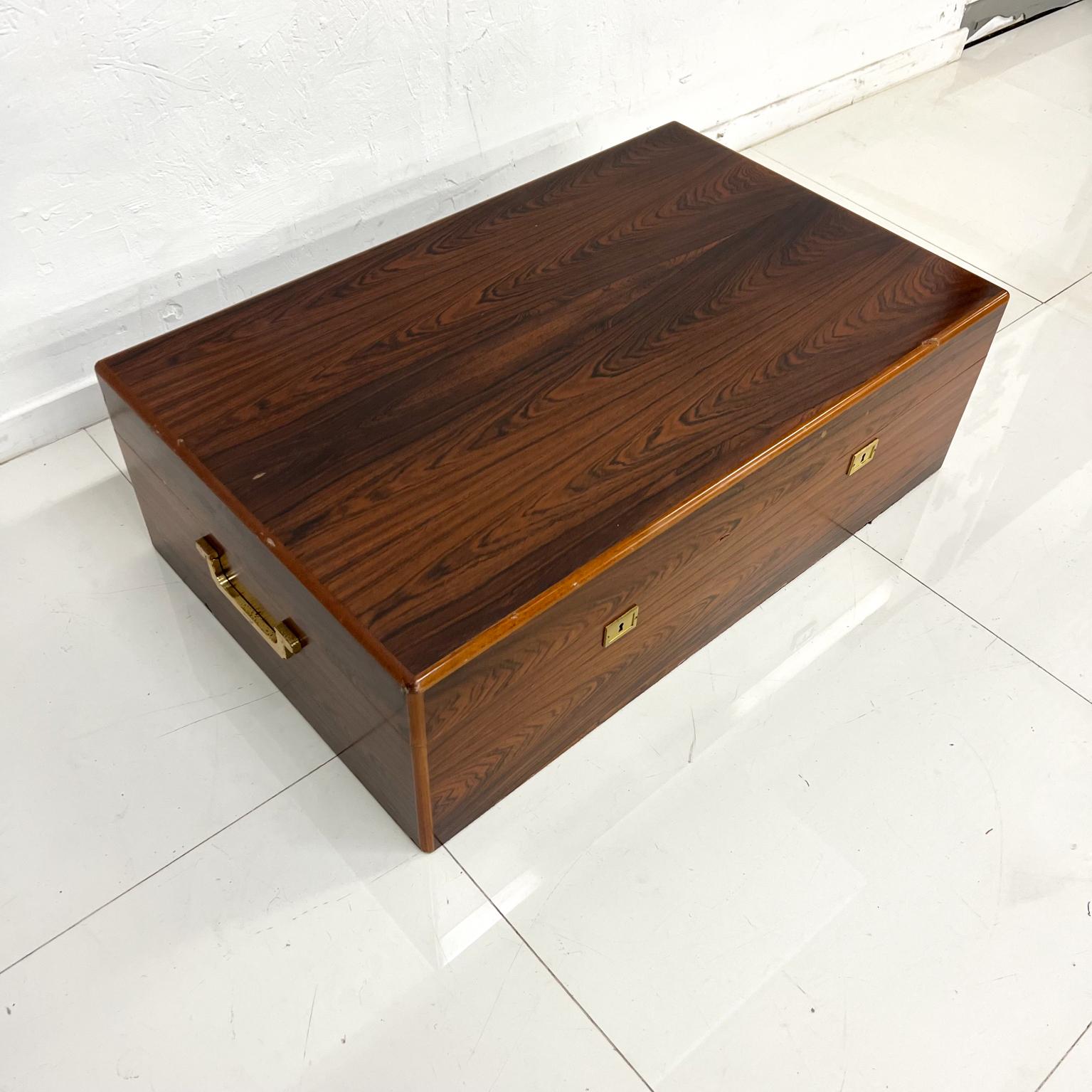 1970s vintage extra large rare rosewood humidor box campaign brass handles Swiss made by Davidoff Switzerland
Original vintage unrestored condition. Dings present on finish. Missing original key. Missing hardware-hinges to keep top open.
Signature