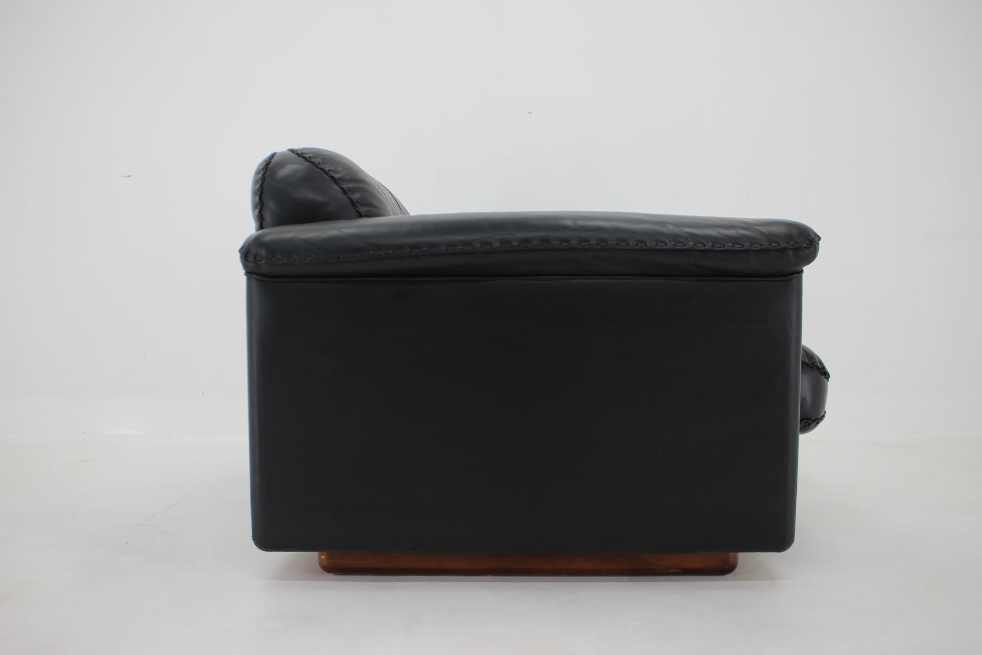 1970s  De Sede Adjustable Black Leather Armchair DS-110 James Bond, Switzerland In Good Condition For Sale In Praha, CZ