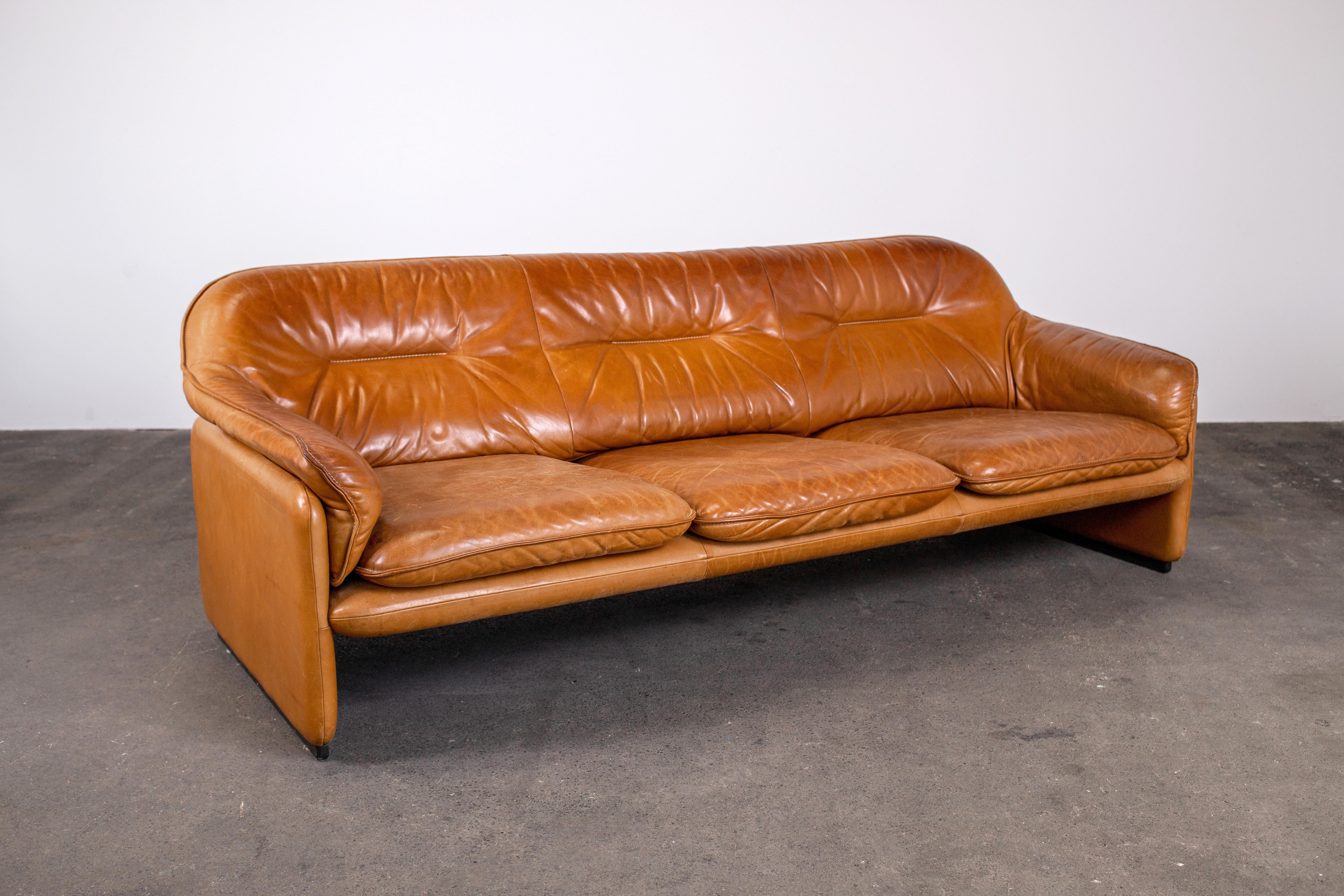 1970s De Sede Ds-61 in Cognac Vegetable Dyed Leather 3 Seat Sofa In Good Condition In Grand Cayman, KY