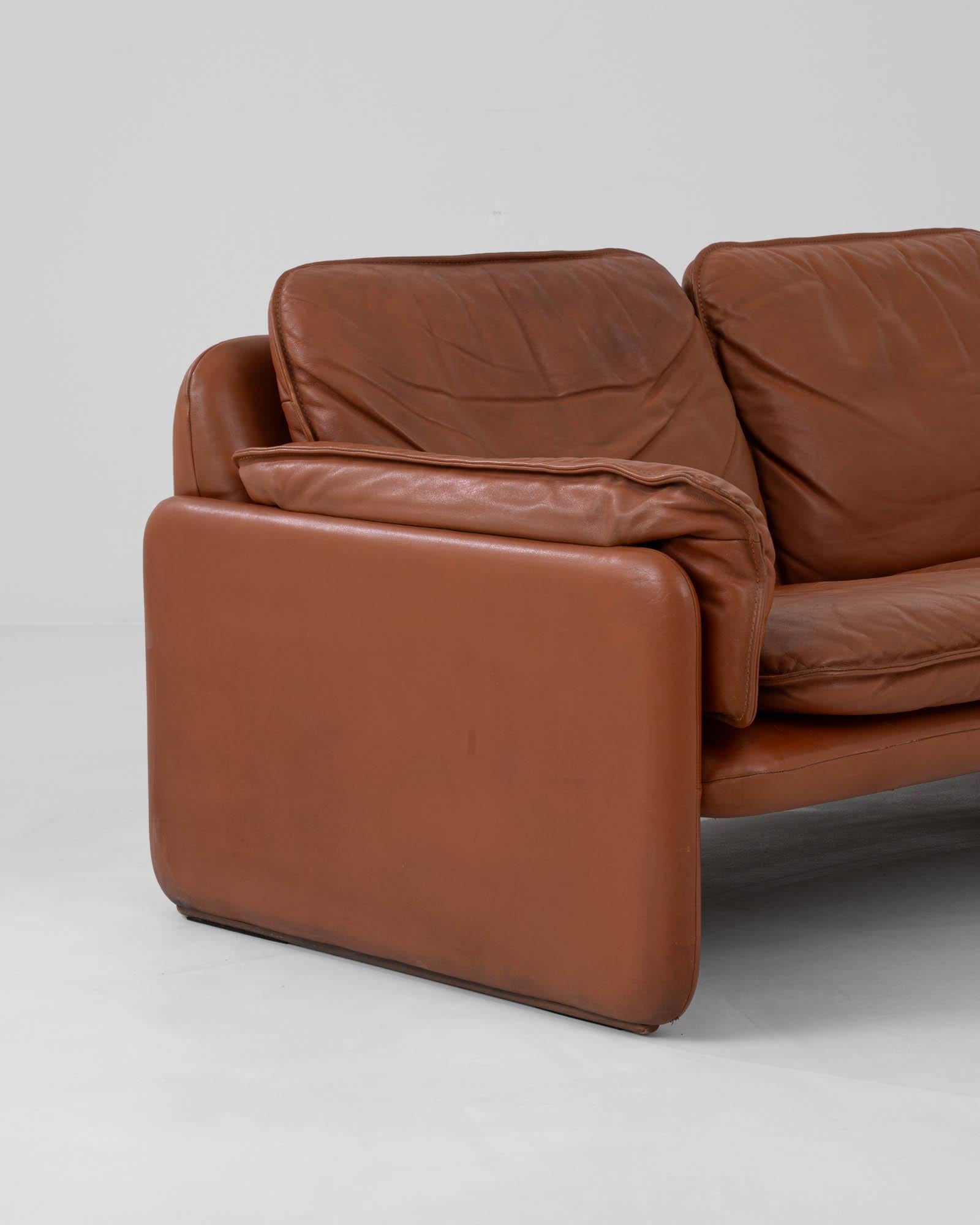 Swiss 1970s De Sede DS61 Leather Sofa For Sale