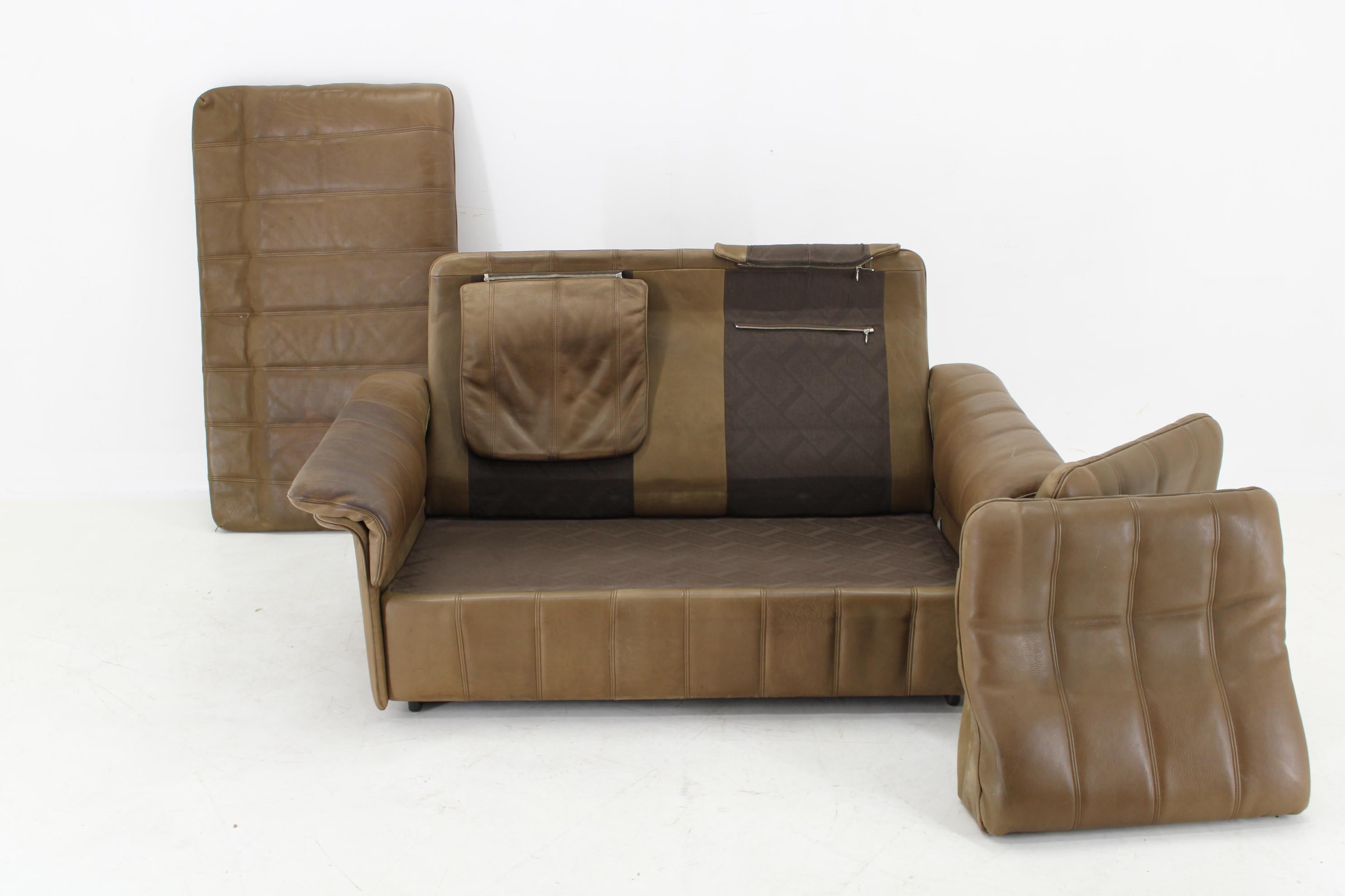 De sede Exklusives Buffalo-Leder-Sofa mit 2-Sitzern, Schweiz, 1970er Jahre im Angebot 7
