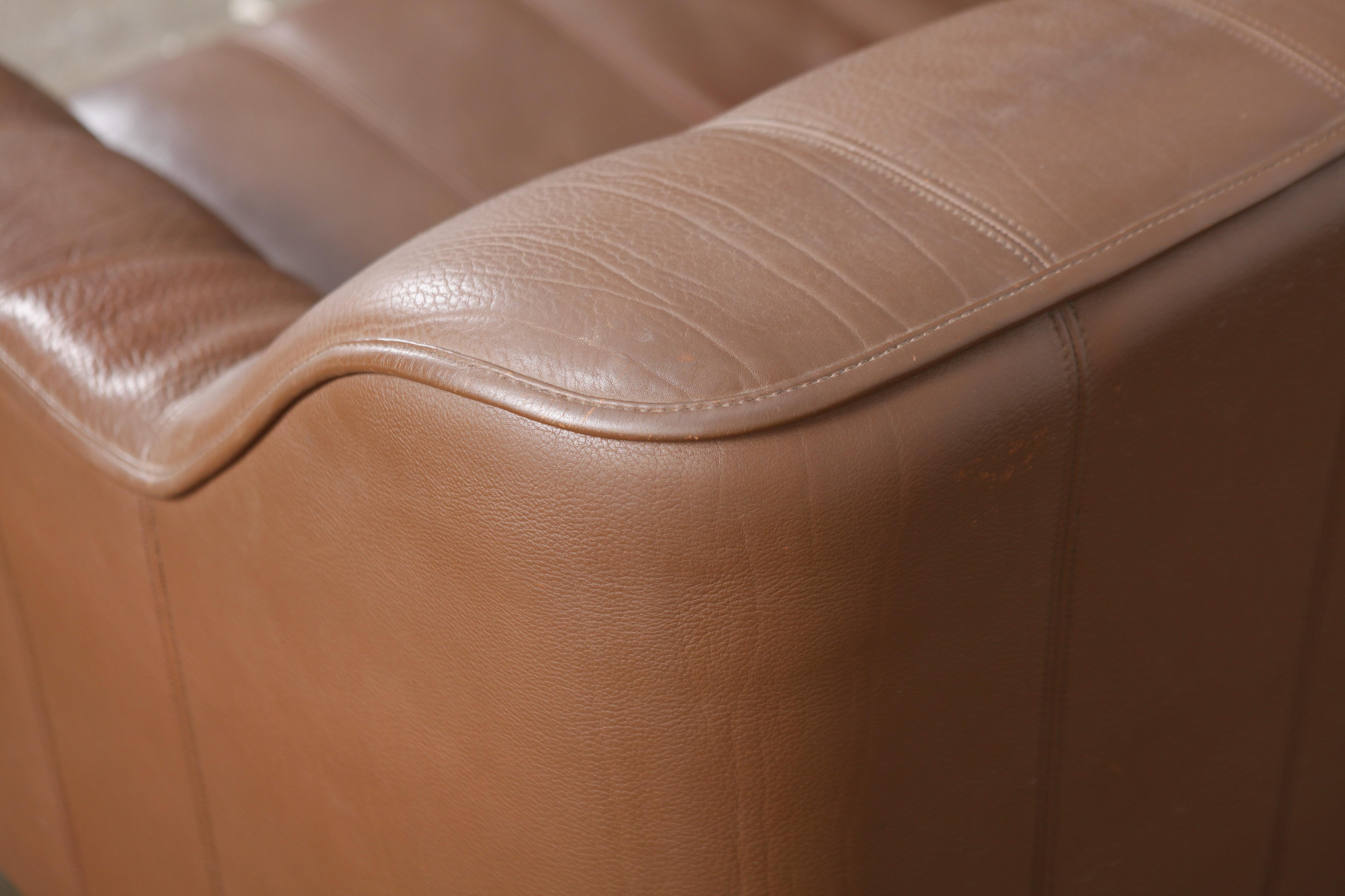 1970s De Sede Leather 3-Seat Sofa 'Model DS 44' from Switzerland For Sale 7