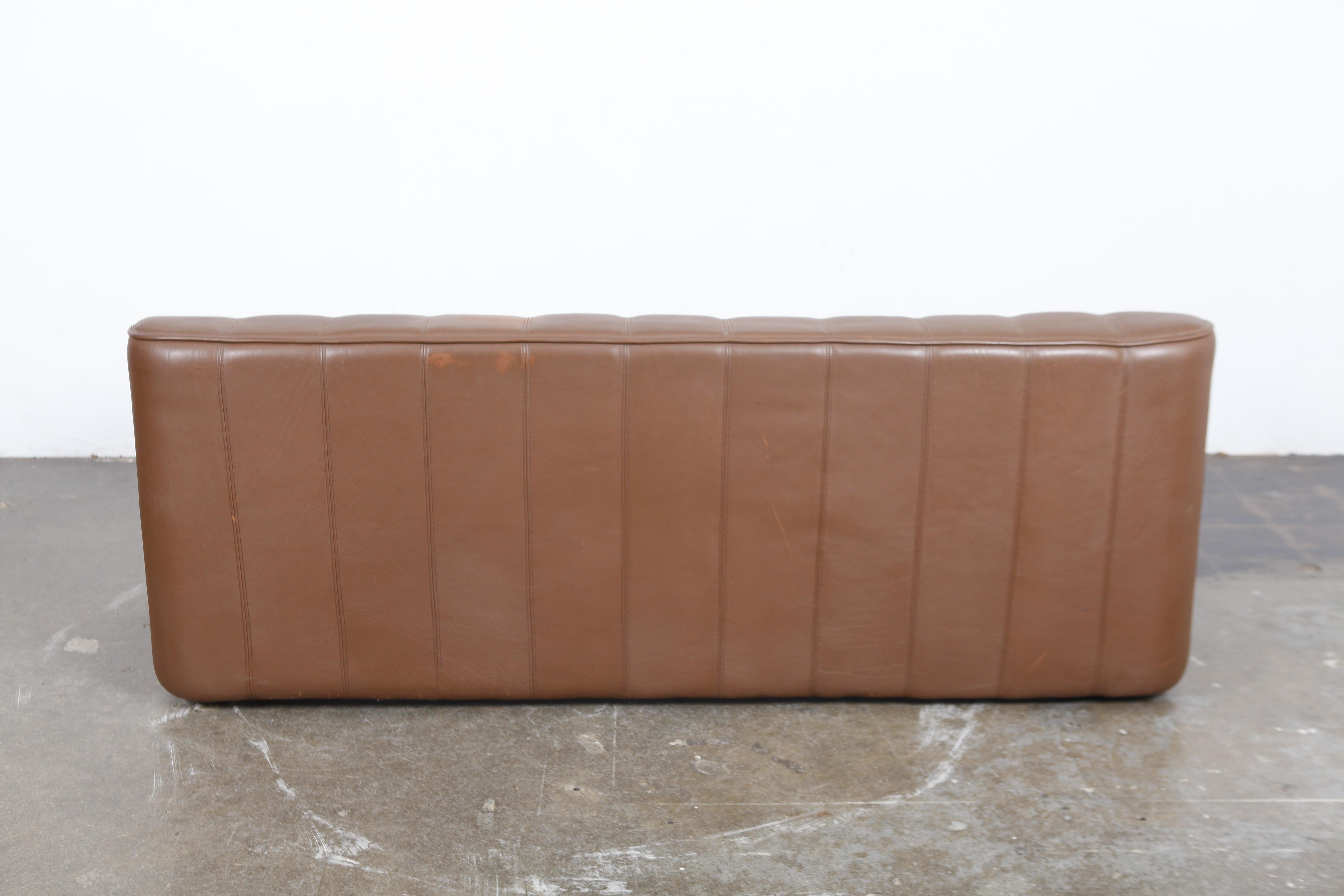 Swiss 1970s De Sede Leather 3-Seat Sofa 'Model DS 44' from Switzerland For Sale