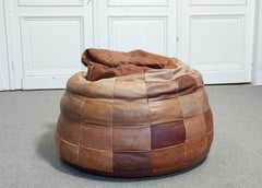 De Sede en cuir patchwork des années 1970  Sac à dos, Pouf