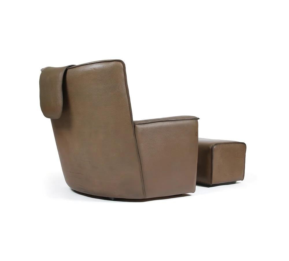 Mid-Century Modern 1970s De Sede Lounge Chair and Ottoman in Thick Leather For Sale